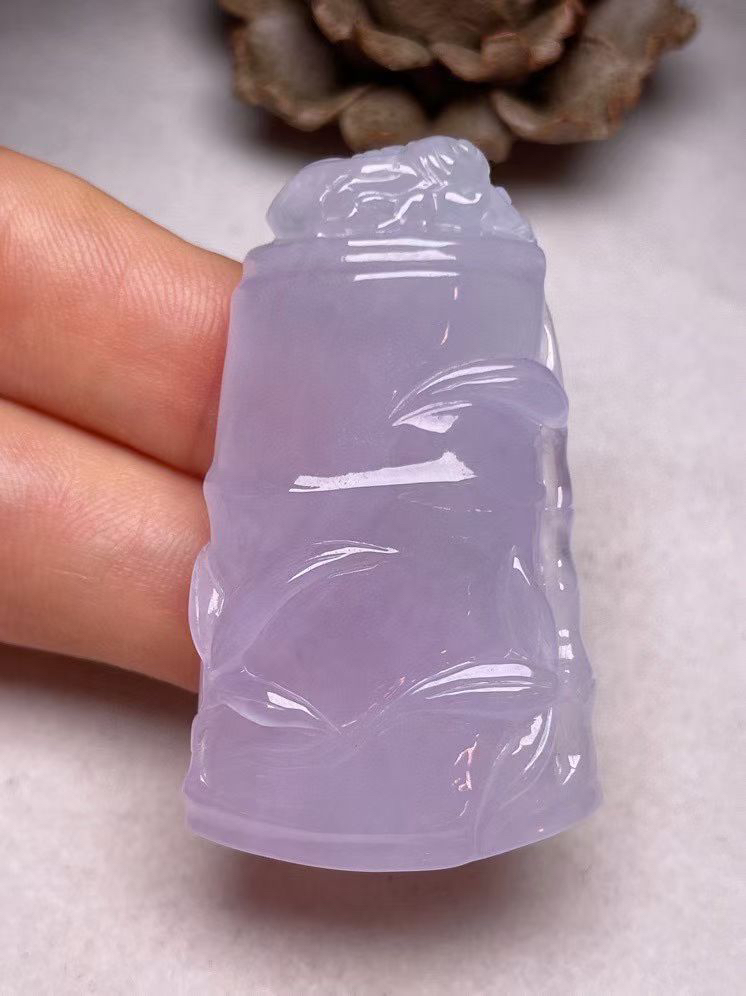 冰糯种淡紫罗兰【节节高】吊坠、种水好，玉质细腻 ，卖相好‘