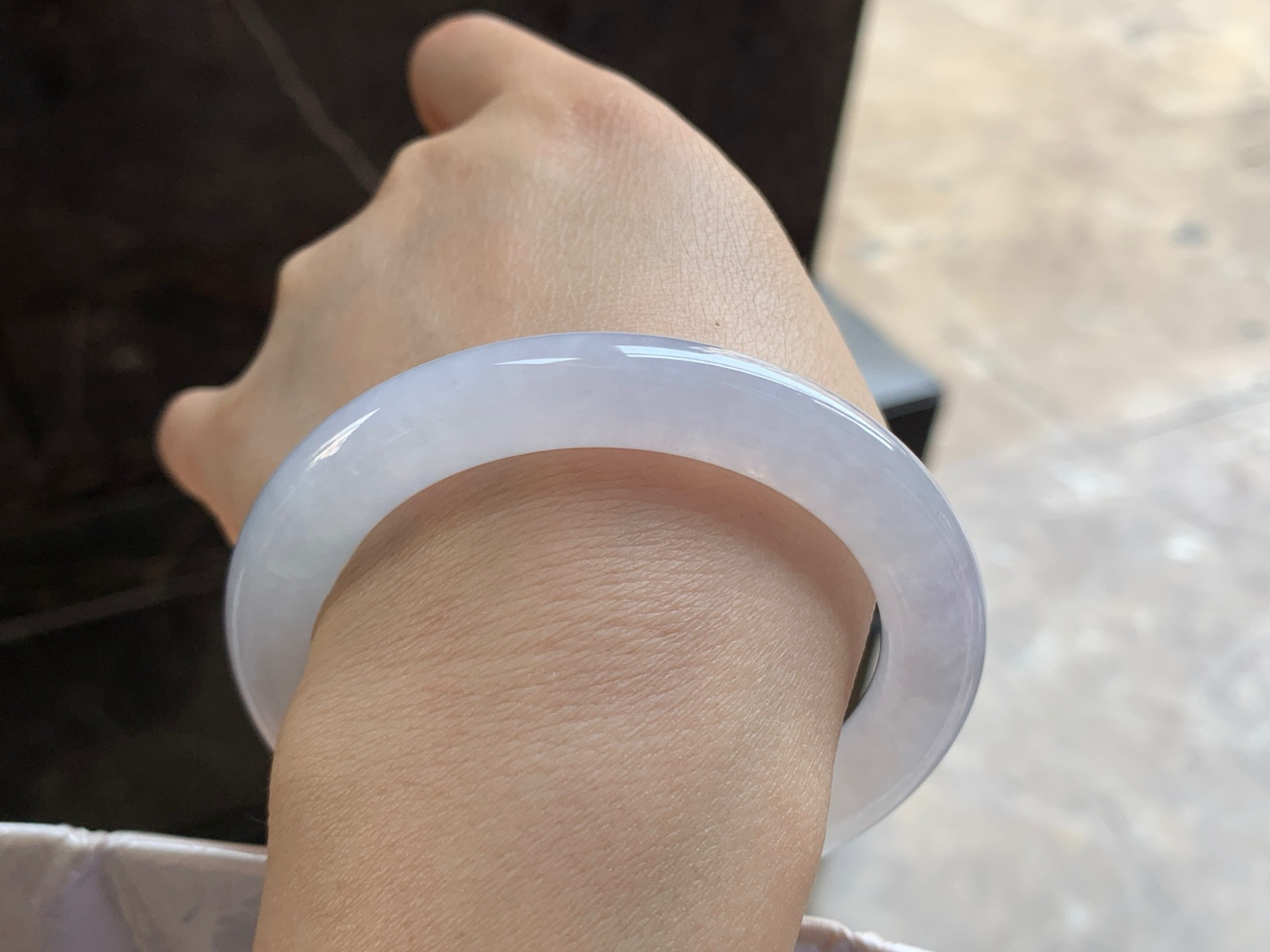 54.5-10.1

冰种淡紫圆条手镯^_^冰透