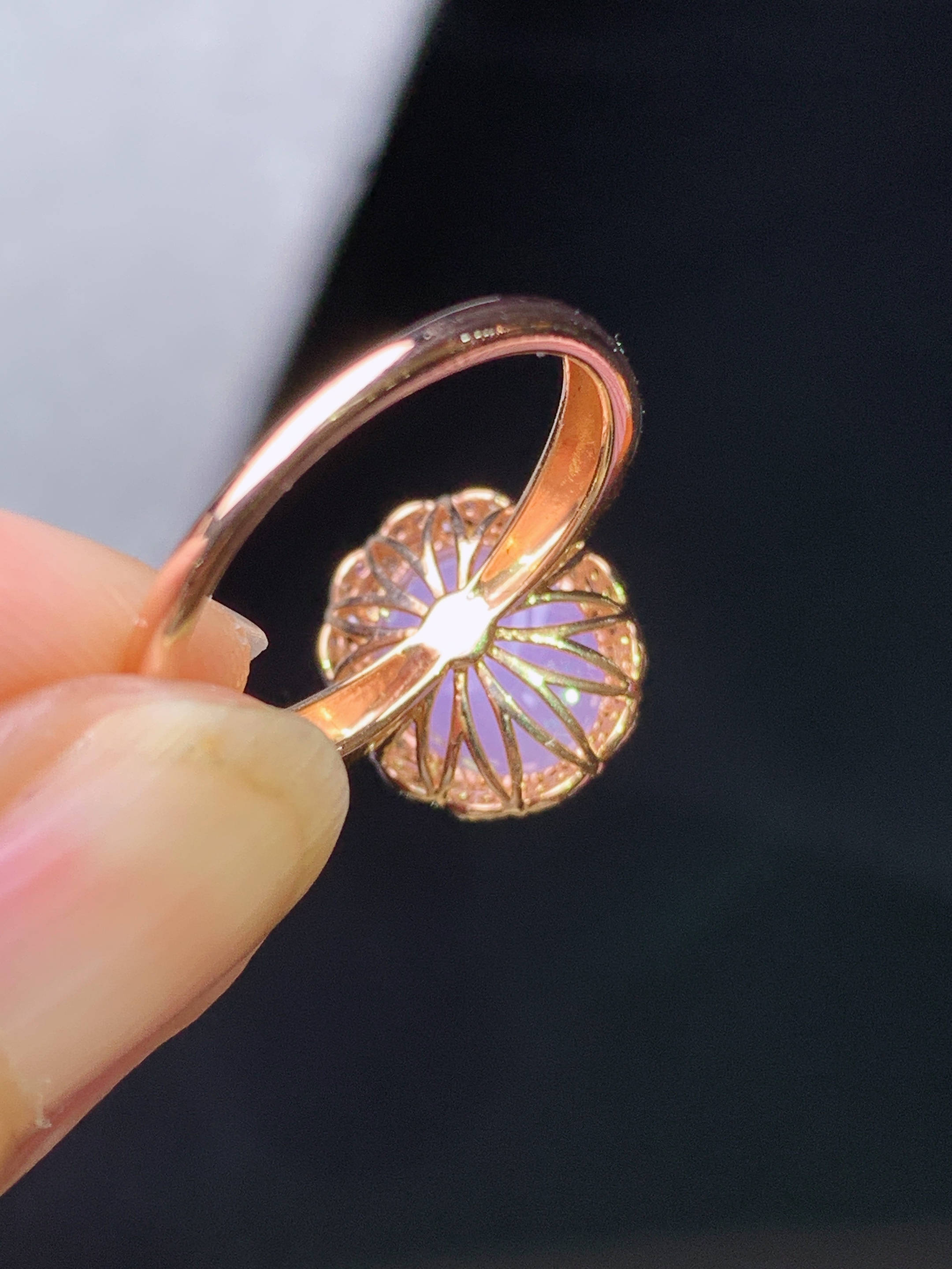 18k金钻镶嵌紫罗兰貔貅戒指 玉质细腻 色泽艳丽清新 水润亮眼 圈口12.5 整体尺寸12*10.3*9.8j2