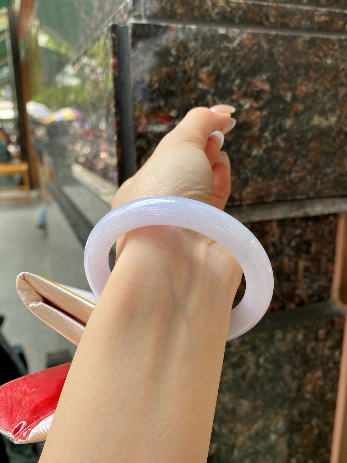 【紫罗兰圆条手镯】
尺寸：55.4-10.5-9.5
自然光无滤镜，原图直出