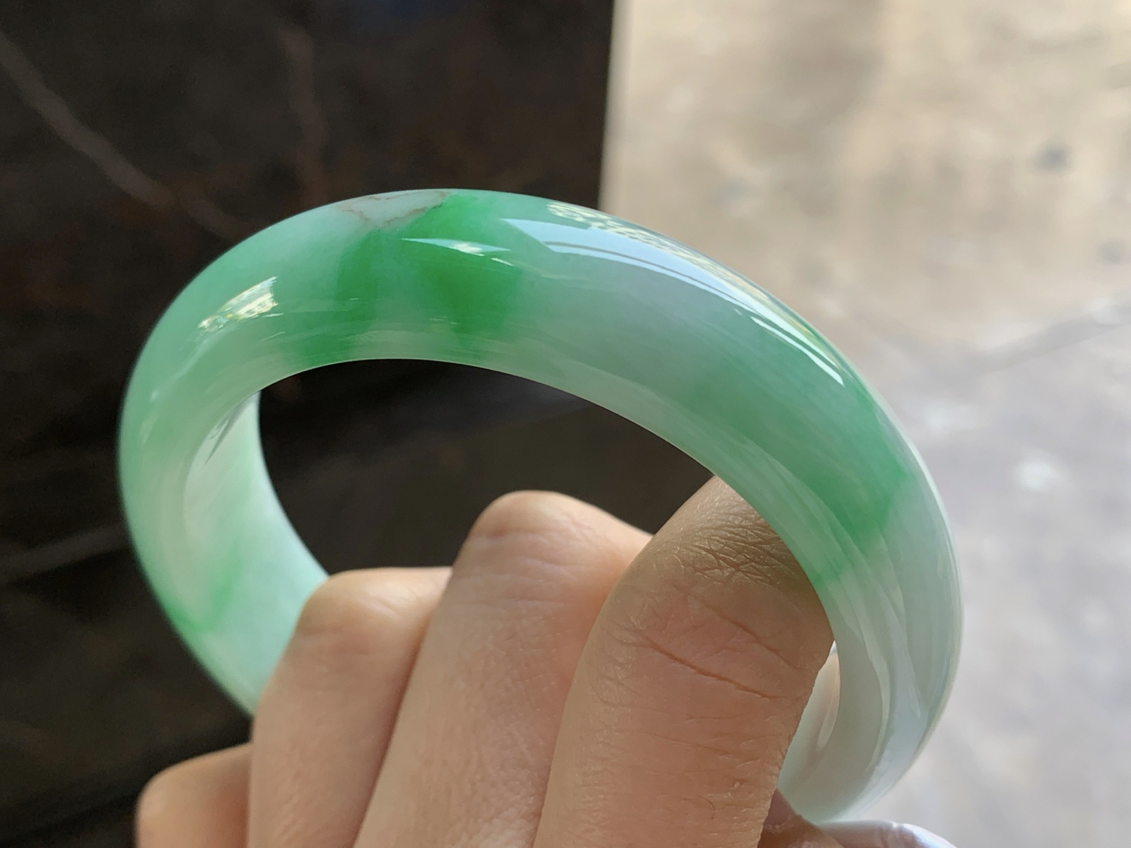 58.5-16.2-9

带色宽版手镯^_^颜色鲜艳