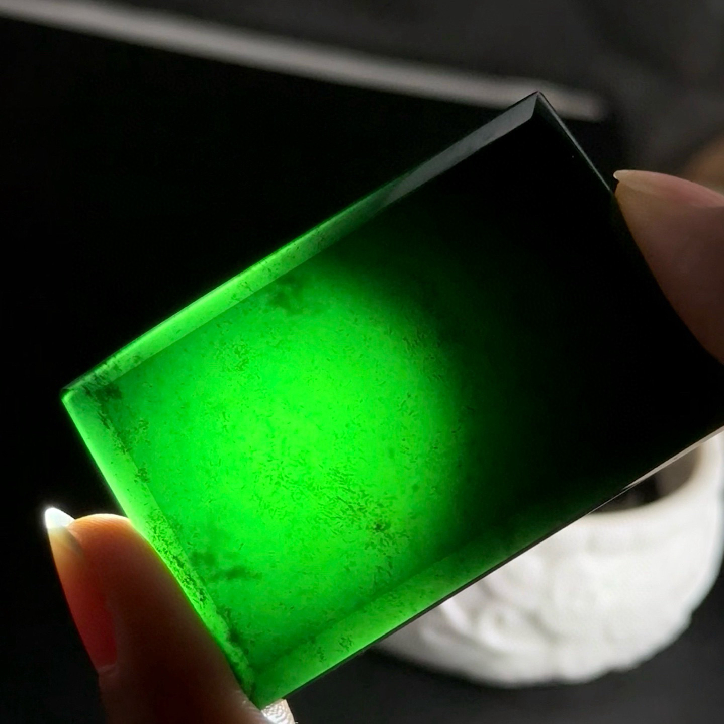 精品墨翠无事牌 种好色正 黑度极好 打灯通透 油性十足  尺寸51.2