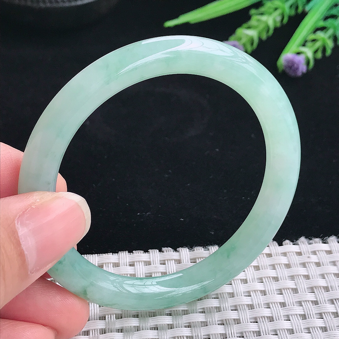 实拍A货翡翠53/8.2/8.5老坑冰胶水灵冰晴飘花圆条手镯翡翠玉镯手环