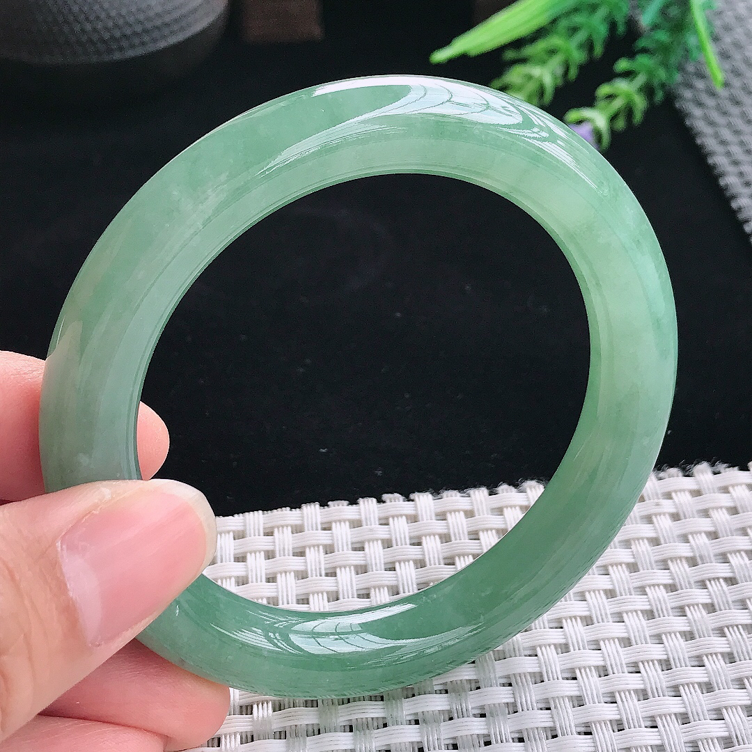 实拍A货翡翠57/10.9/10.6老坑冰润起胶满绿圆条手镯翡翠玉镯手环