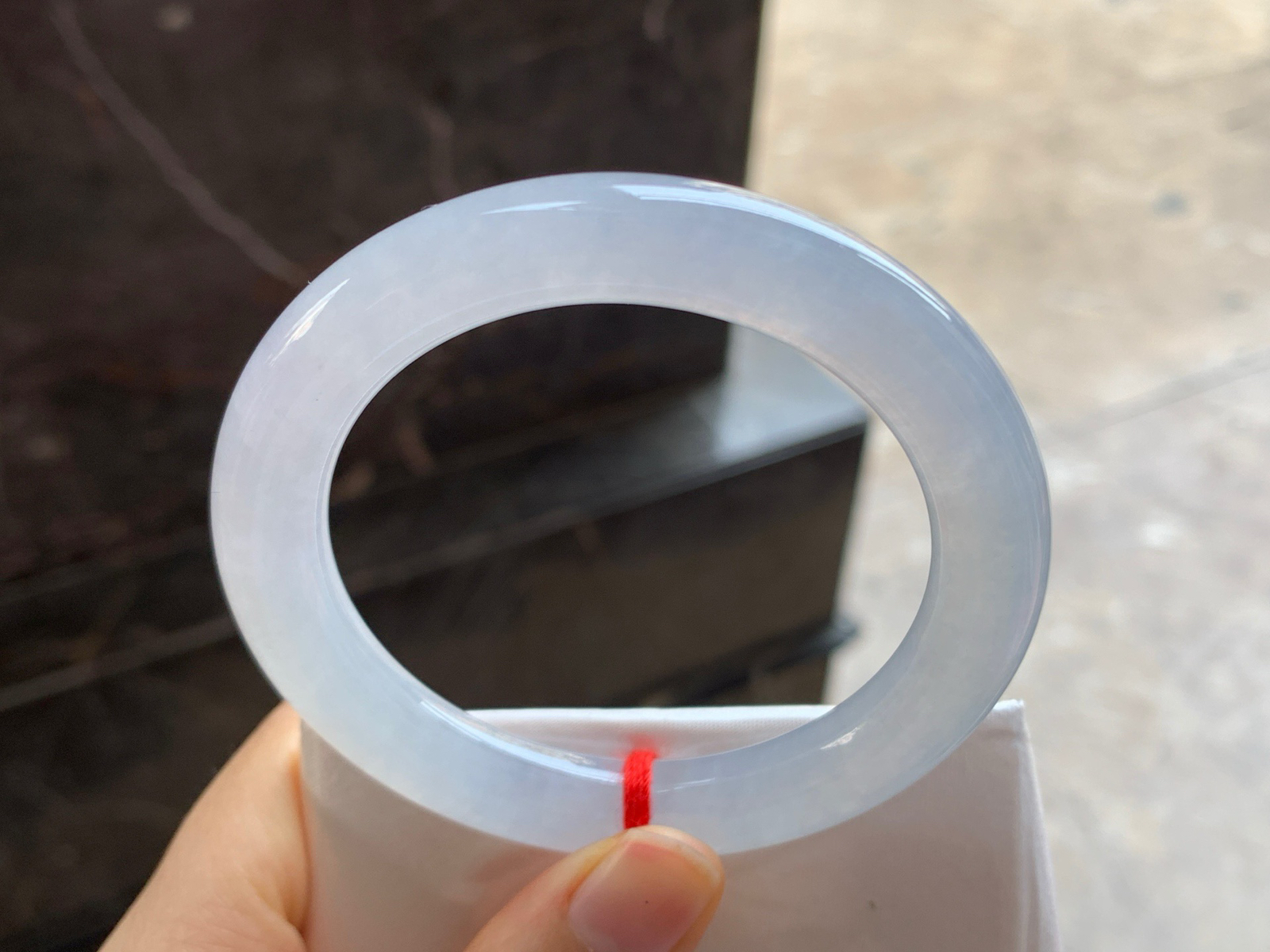 54.5-10.1

冰种淡紫圆条手镯^_^冰透