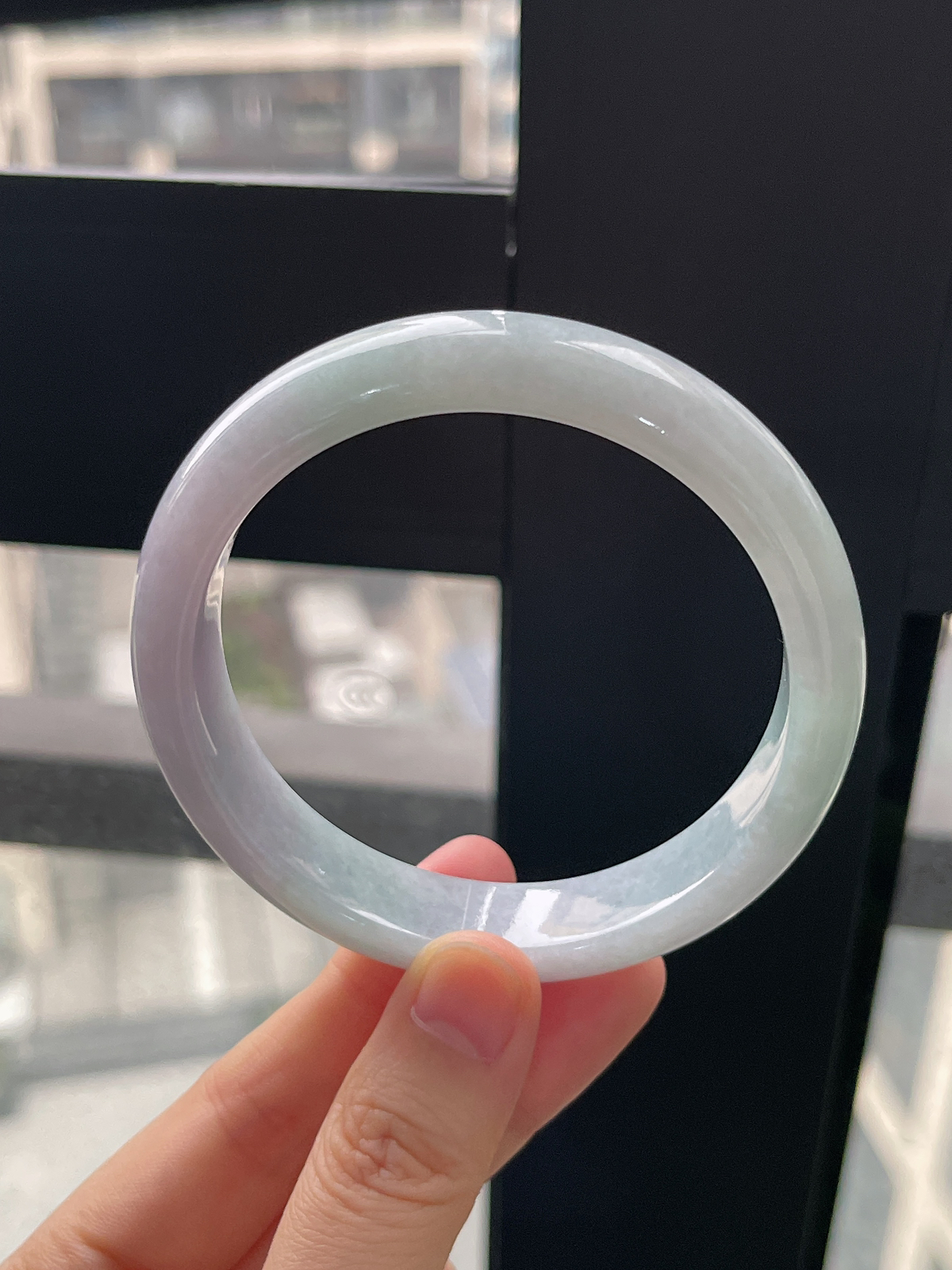 正圈59圈口，翡翠糯化种淡春彩手镯