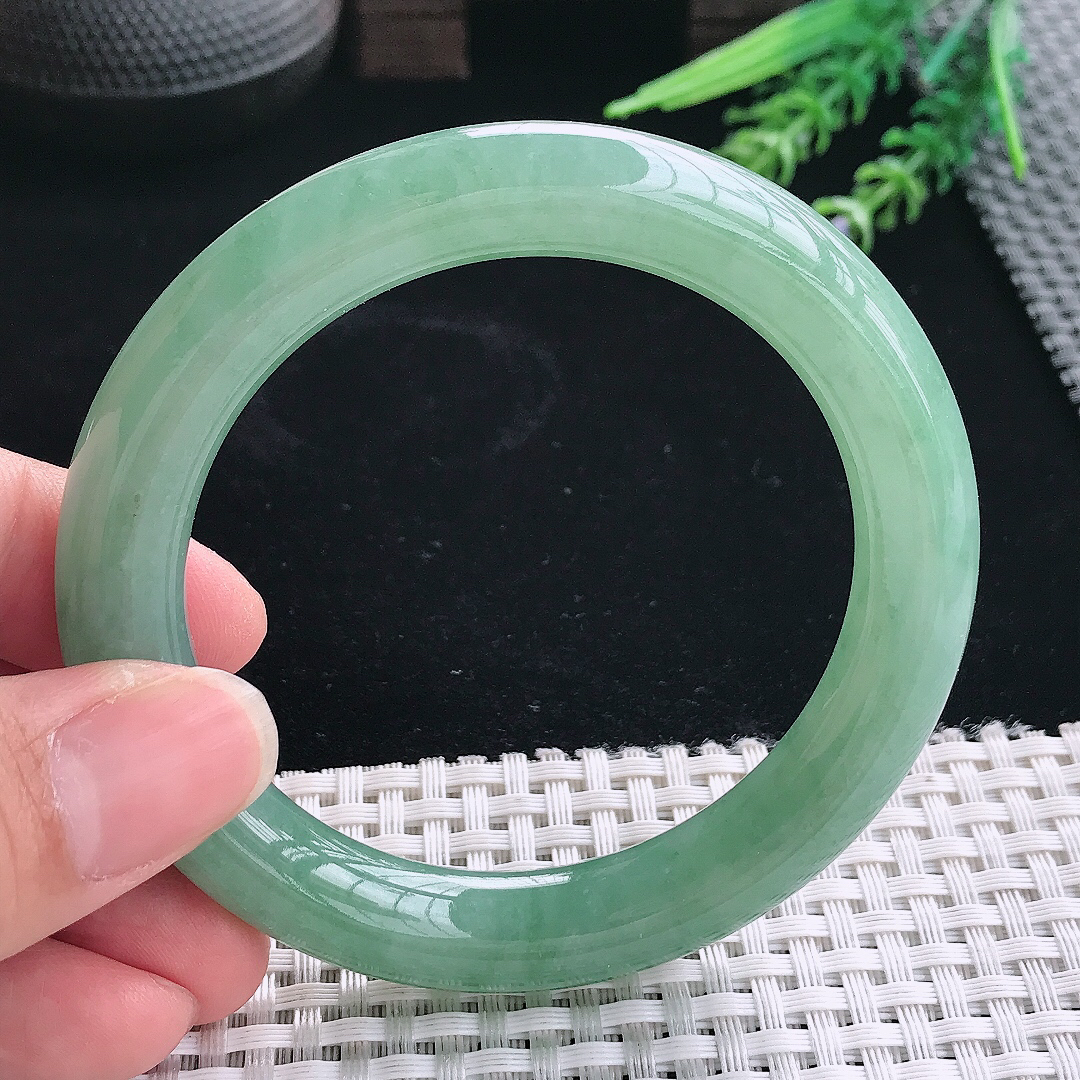 实拍A货翡翠57/10.9/10.6老坑冰润起胶满绿圆条手镯翡翠玉镯手环