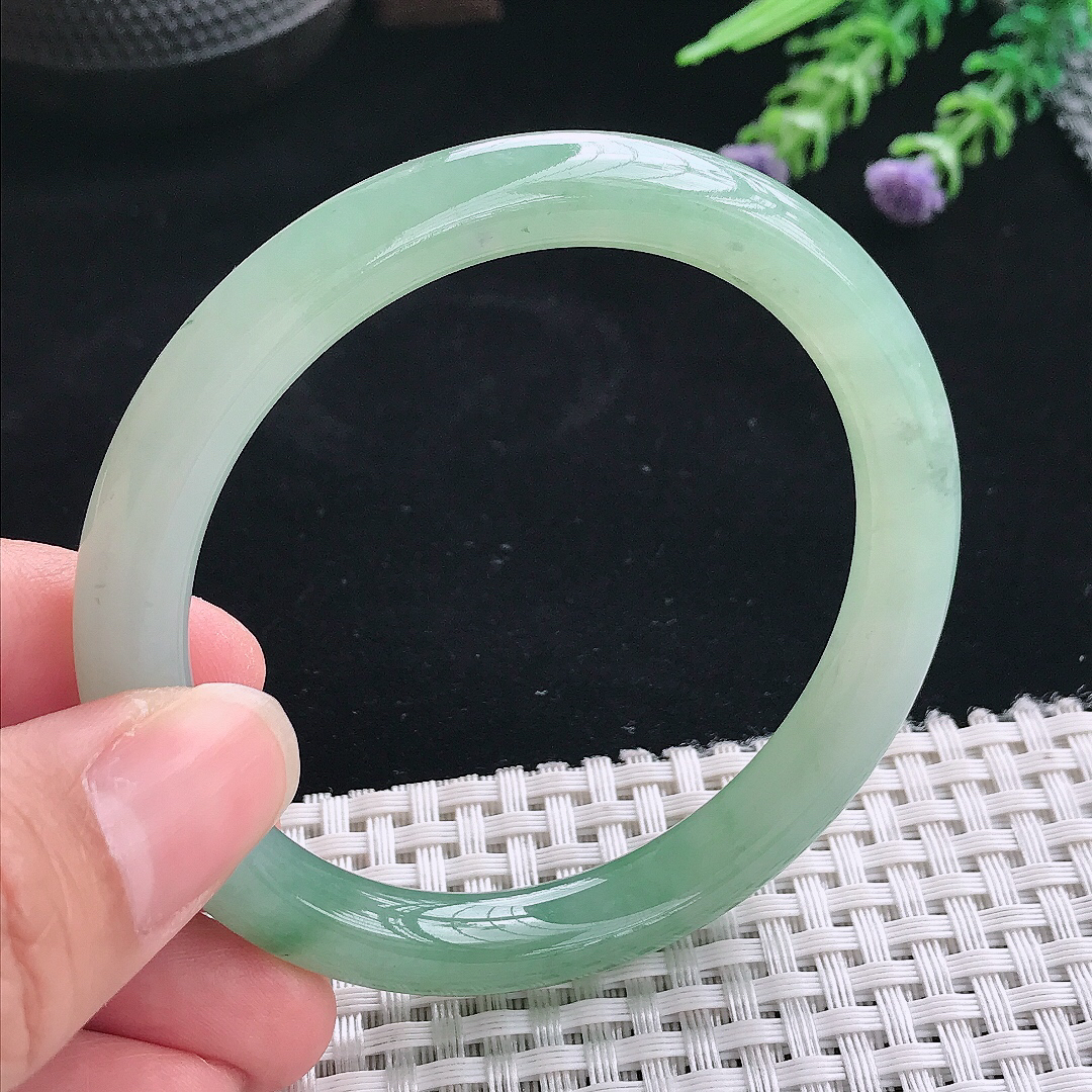 实拍A货翡翠56/8.5老坑冰润起胶满绿圆条手镯翡翠玉镯手环