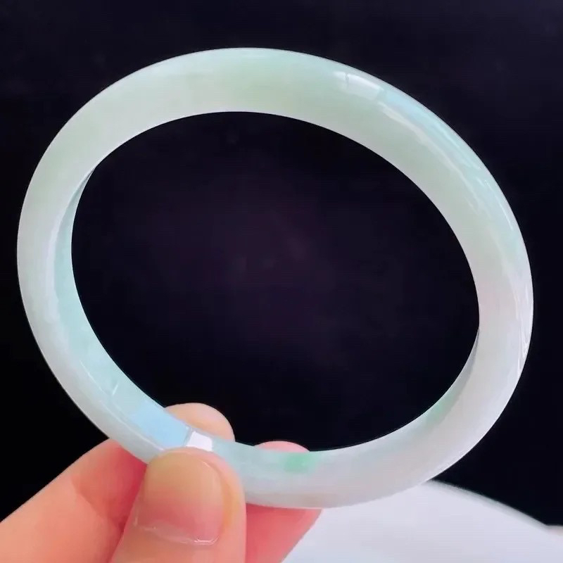 58圈有种有色天然翡翠A货玉手镯好种水浅绿水润手镯 31.15g