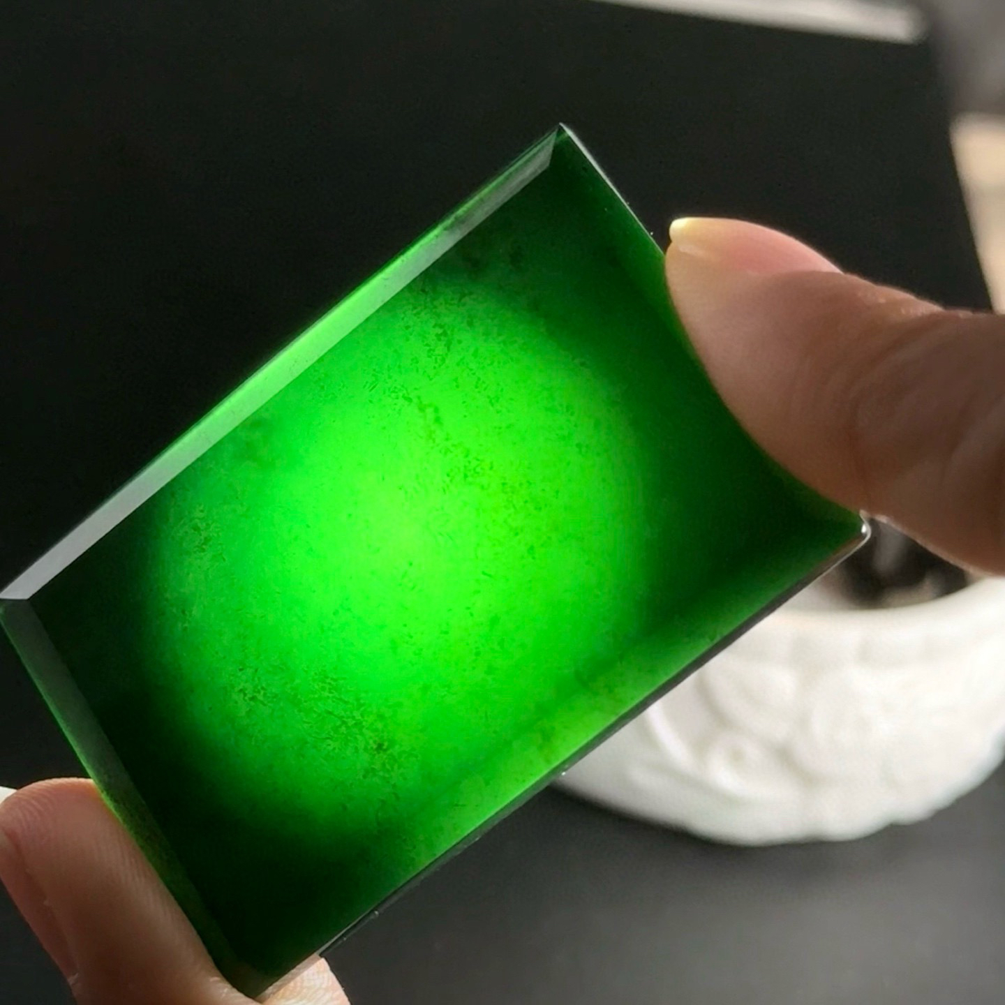 精品墨翠无事牌 种好色正 黑度极好 打灯通透 油性十足  尺寸51.2