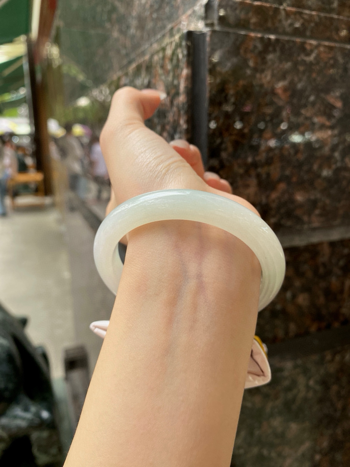 【晴底手镯】
尺寸：58.2-10.5-8.5
自然光无滤镜，原图直出