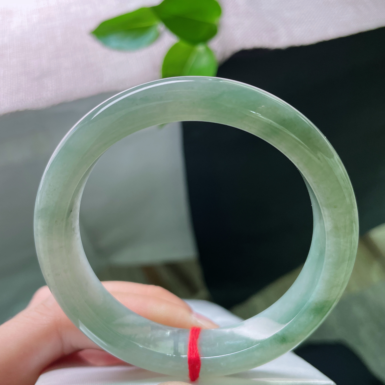 57.7/12.6/8.3，油青正圈，油润透亮，种老，一点皮纹可以忽略