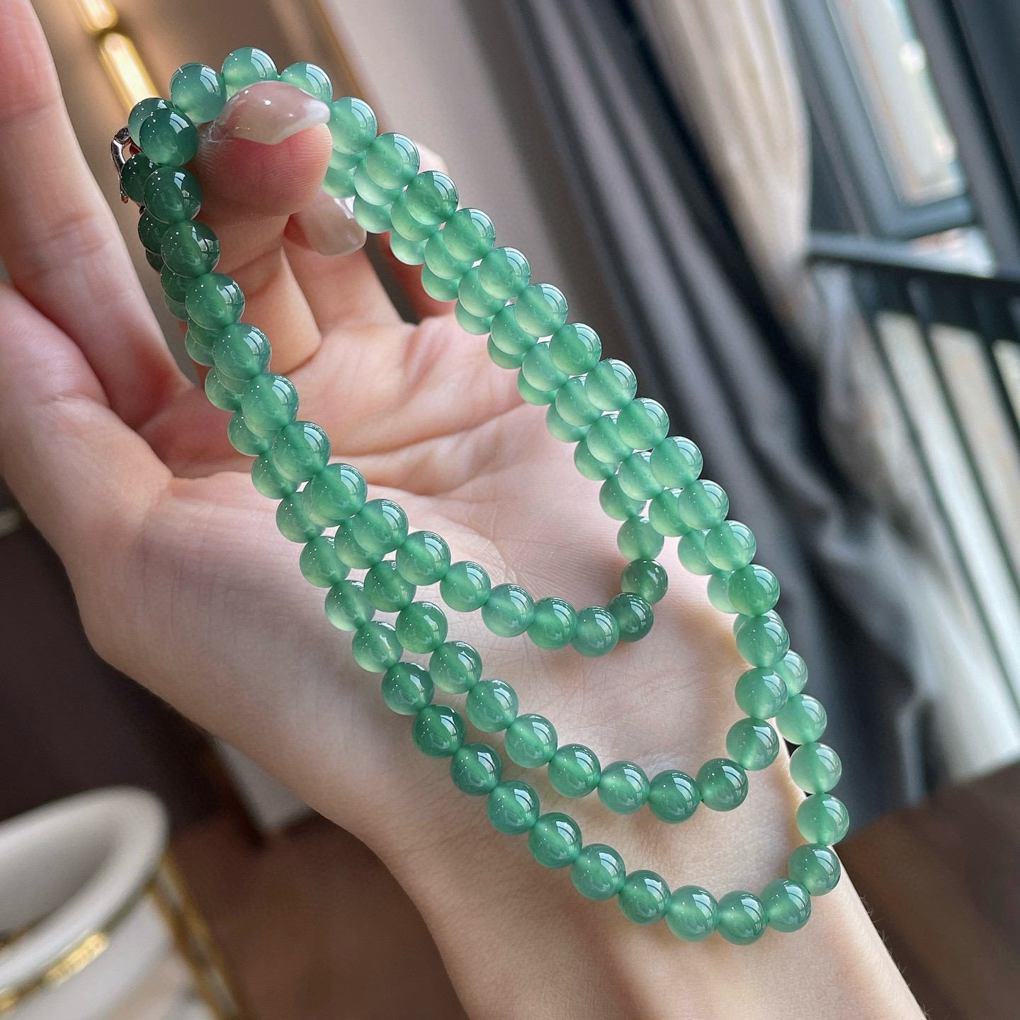 满色油绿项链 
尺寸：6/108颗