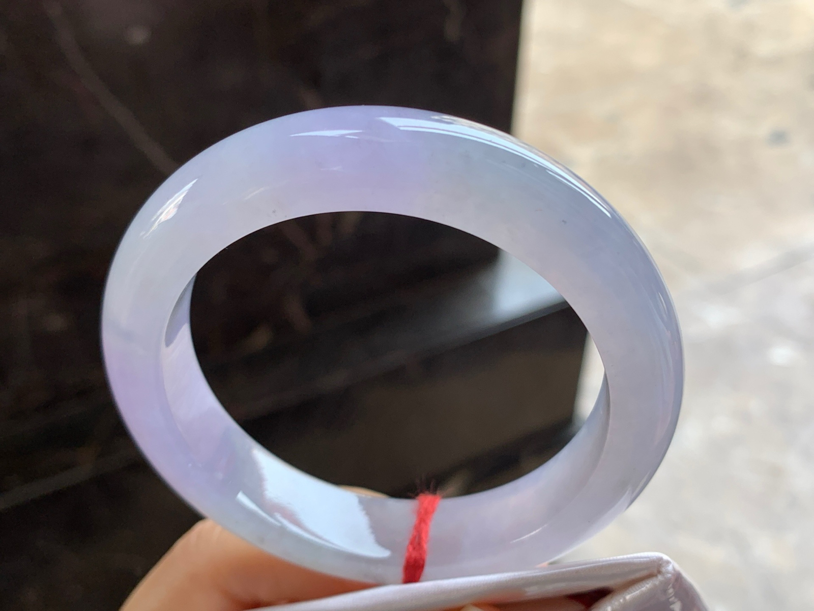 57-12.8-9.3

冰紫手镯^_^水润 鲜艳亮眼