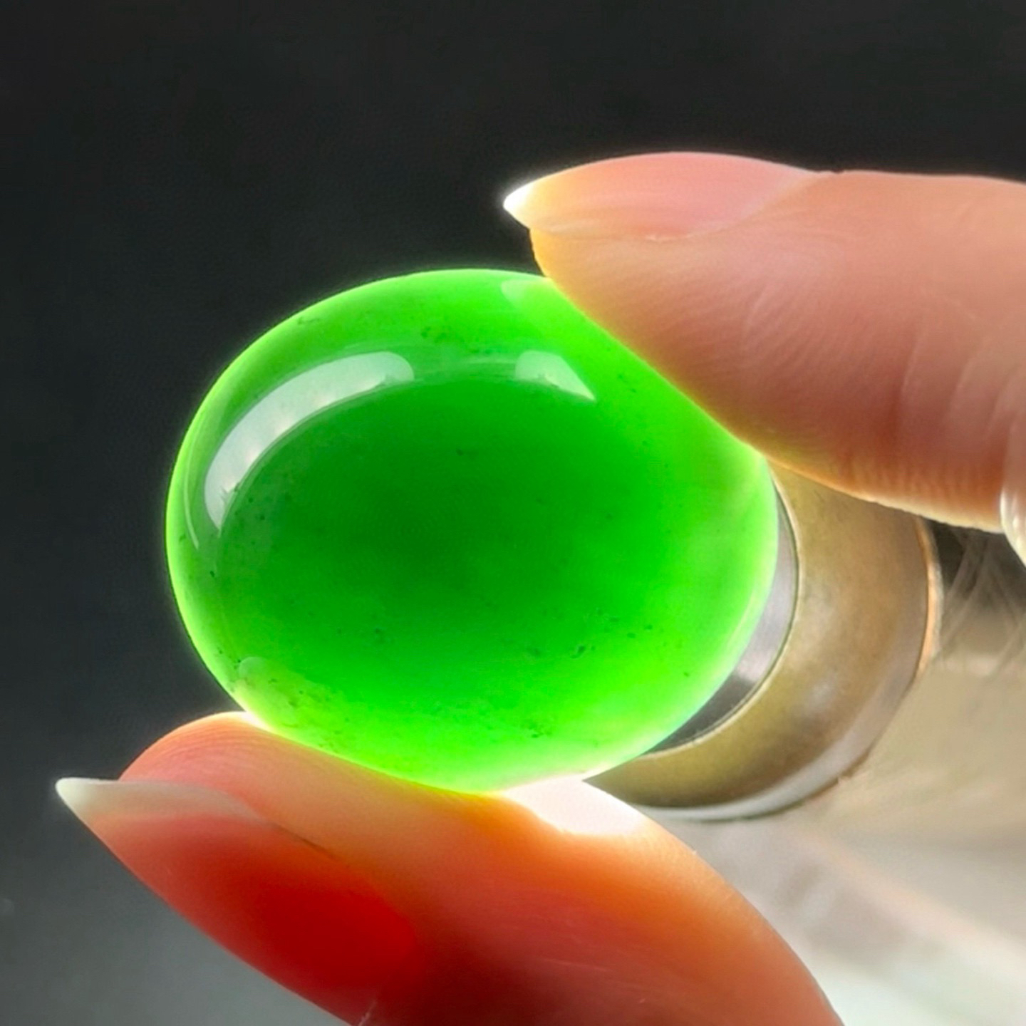 精品墨翠大蛋面 种好色正 黑度极好 打灯通透 尺寸25.4