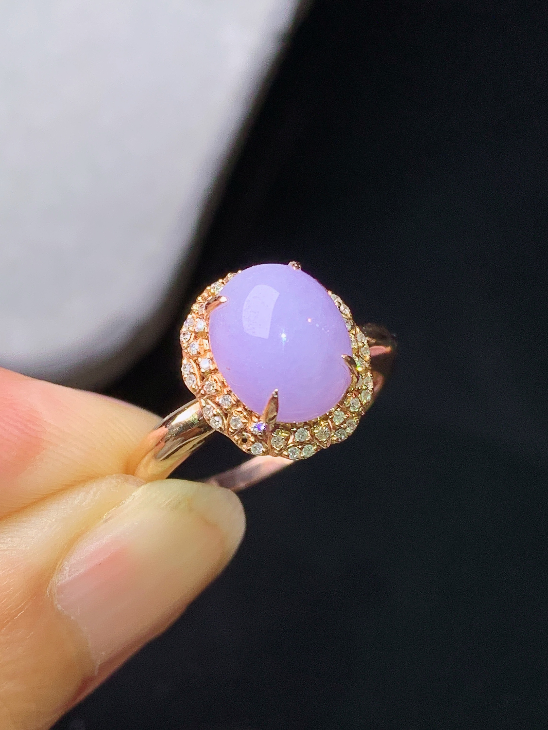 18k金钻镶嵌紫罗兰貔貅戒指 玉质细腻 色泽艳丽清新 水润亮眼 圈口12.5 整体尺寸12*10.3