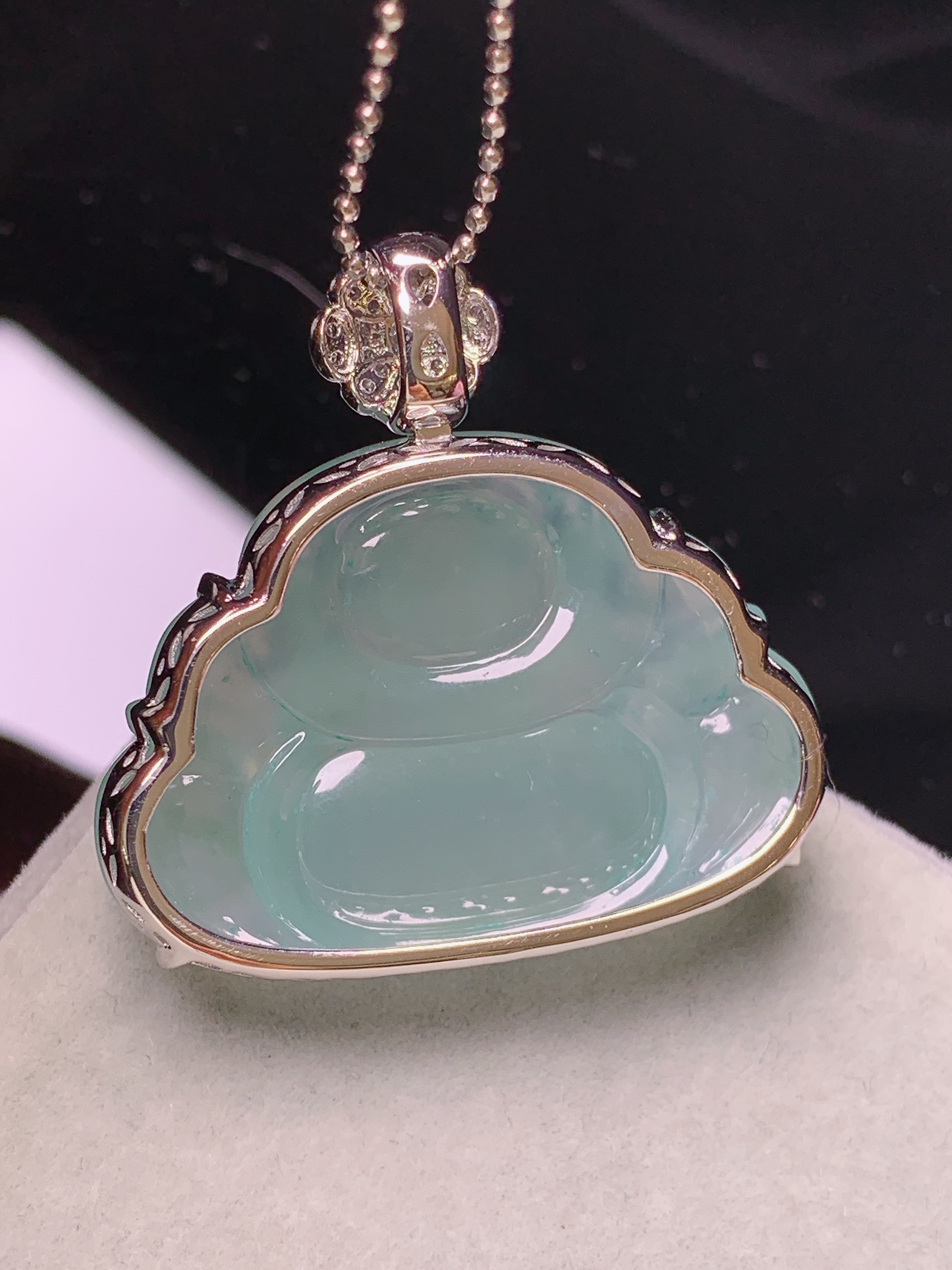 18k金钻镶嵌冰种晴底佛公吊坠 玉质细腻 色泽艳丽清新 水润亮眼 整体尺寸32.3*33.5*10.8b7