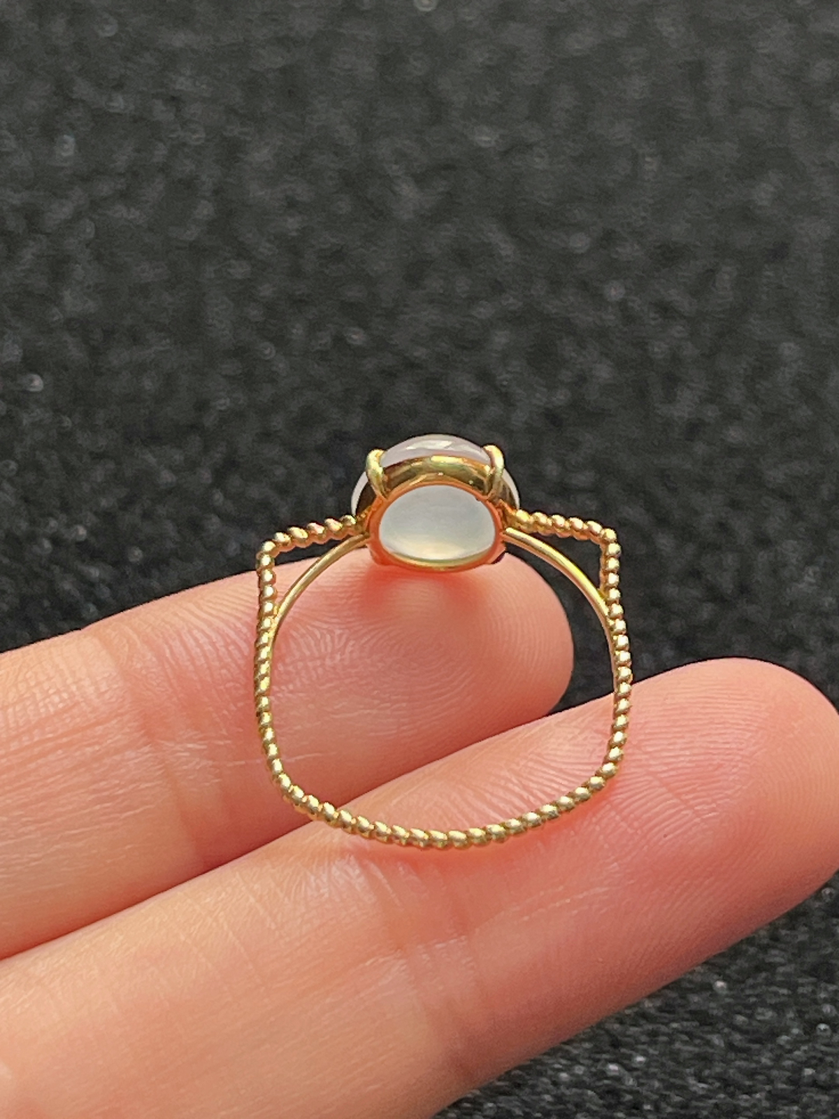 18k金翡翠白色戒指