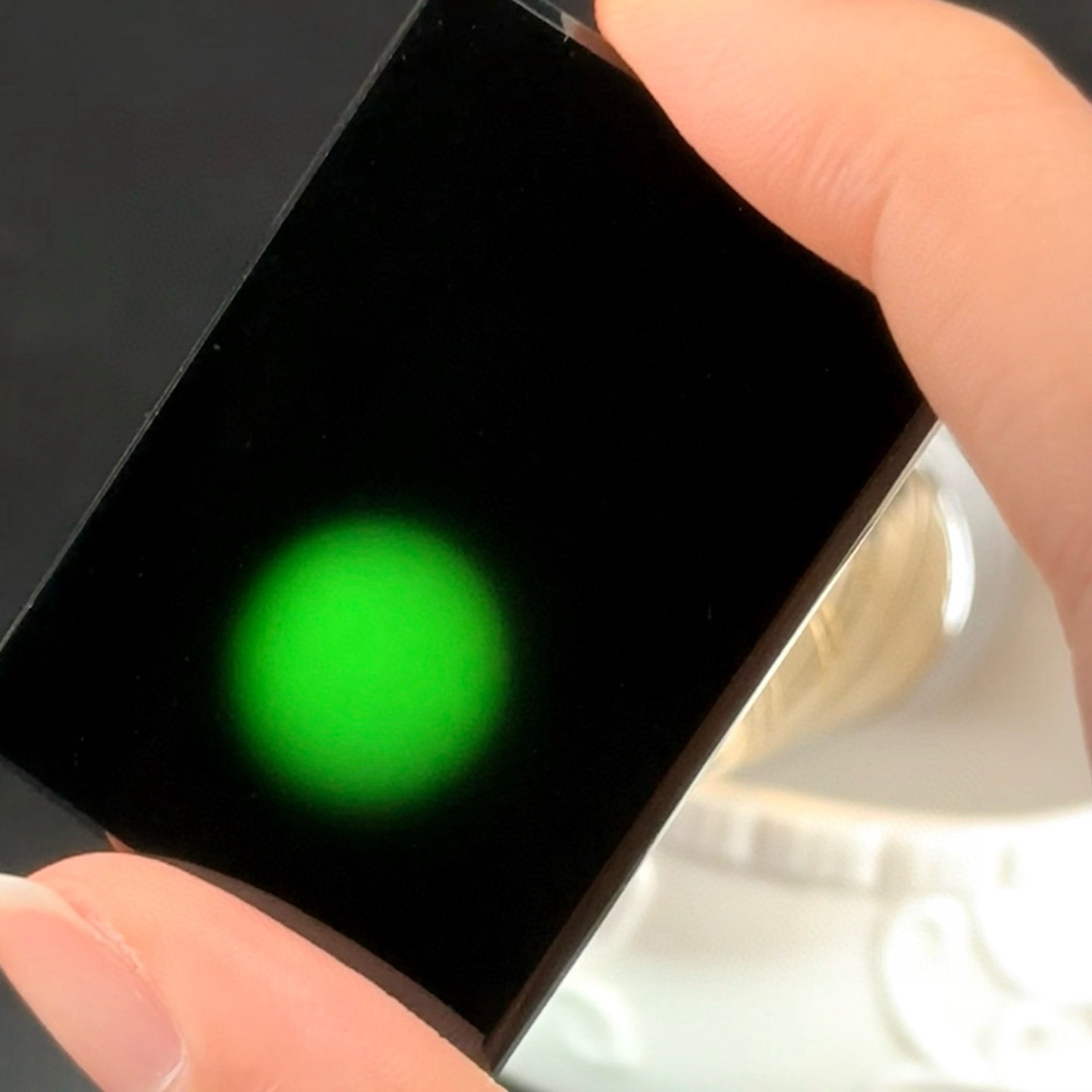 墨翠无事牌 种好色正 黑度极好 打灯通透 油性十足 尺寸44.8