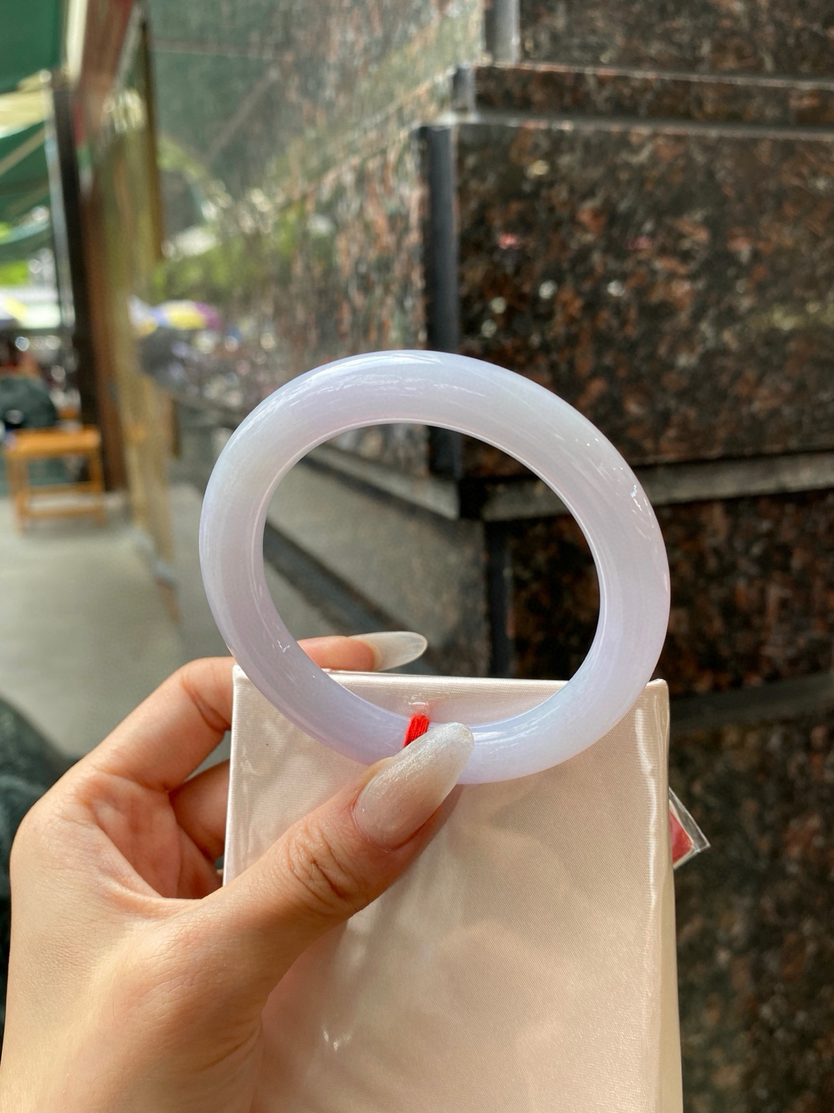 【紫罗兰圆条手镯】
尺寸：55.4-10.5-9.5
自然光无滤镜，原图直出