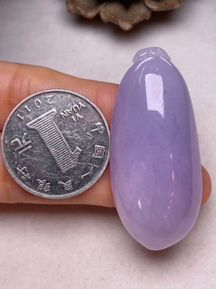 冰糯种淡紫罗兰【福瓜】吊坠、种水好，玉质细腻 ，卖相好‘