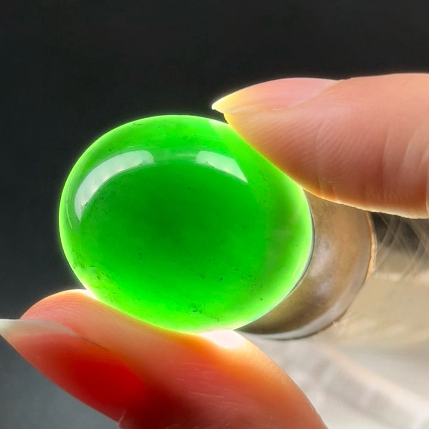 精品墨翠大蛋面 种好色正 黑度极好 打灯通透 尺寸25.4