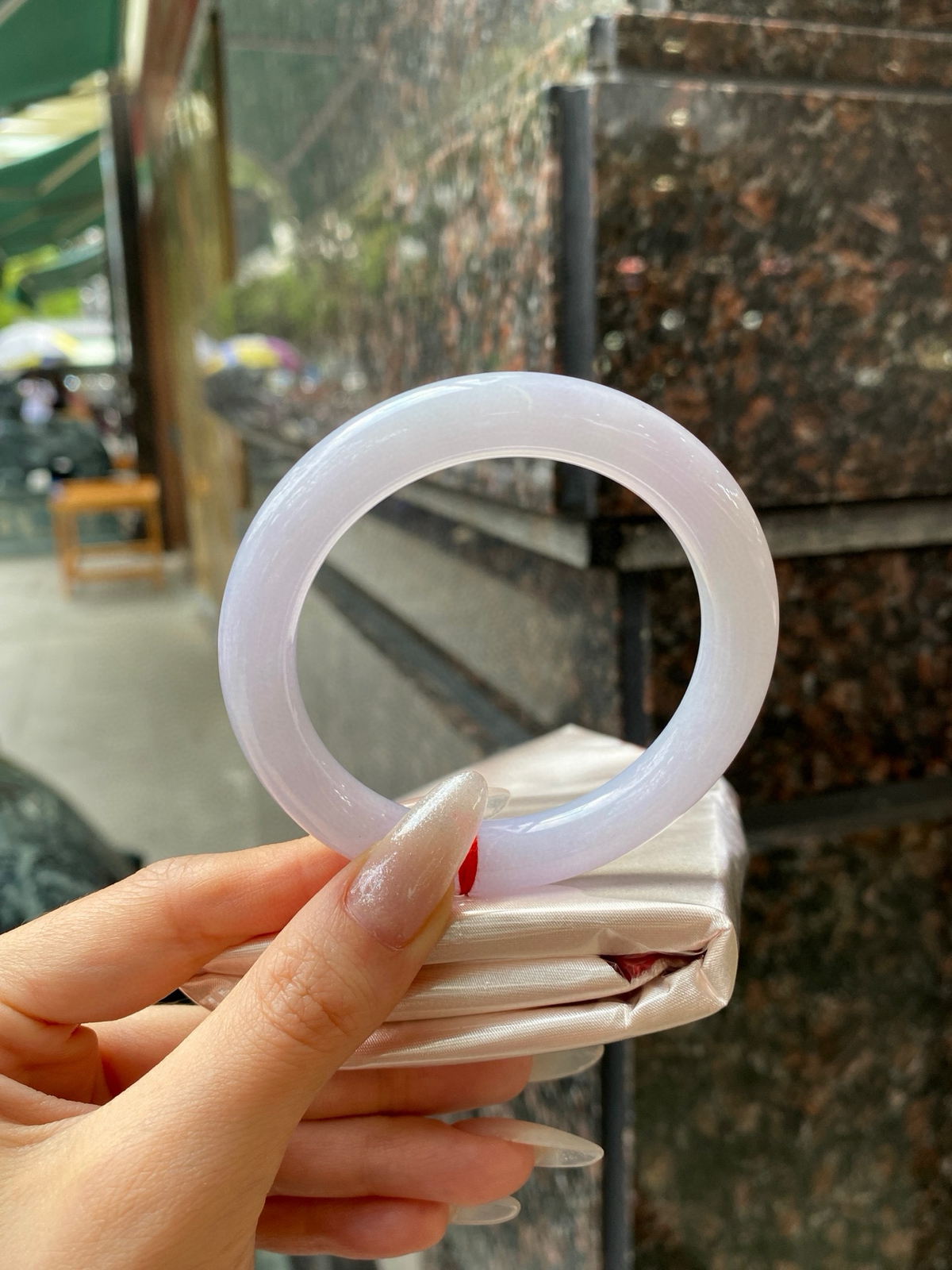 【紫罗兰圆条手镯】
尺寸：55.4-10.5-9.5
自然光无滤镜，原图直出