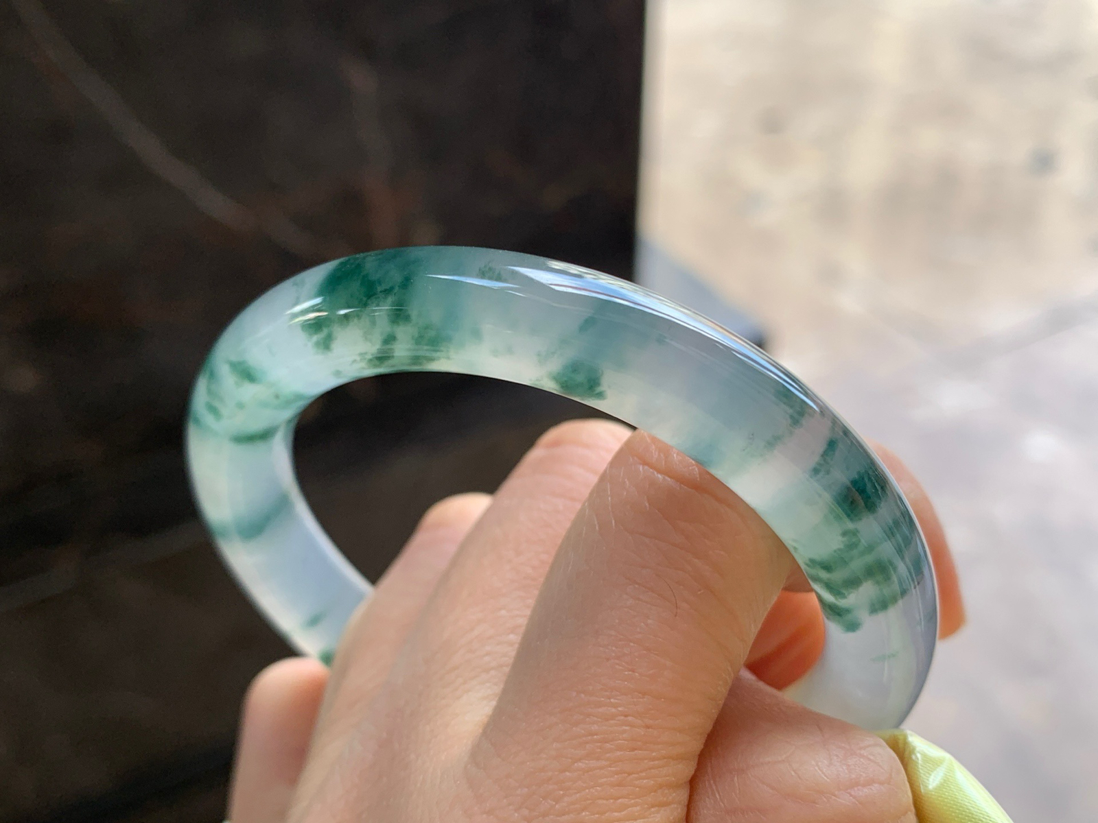 53-9.9

冰蓝花圆条手镯^_^飘花浓郁