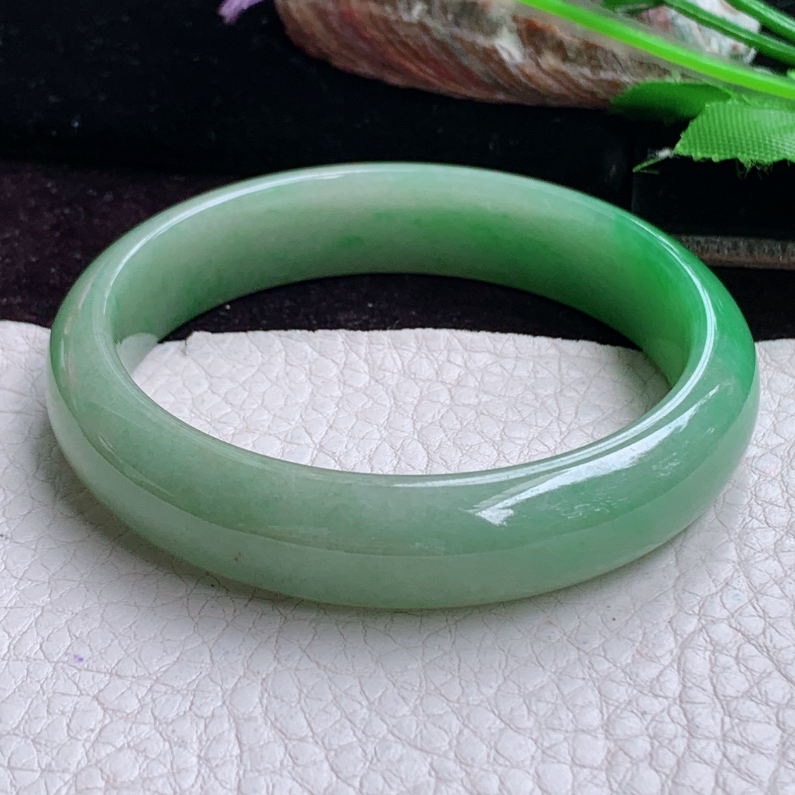 h实拍54*12.5*7平安镯 特色天然缅甸翡翠手镯辣绿正圈玉镯子