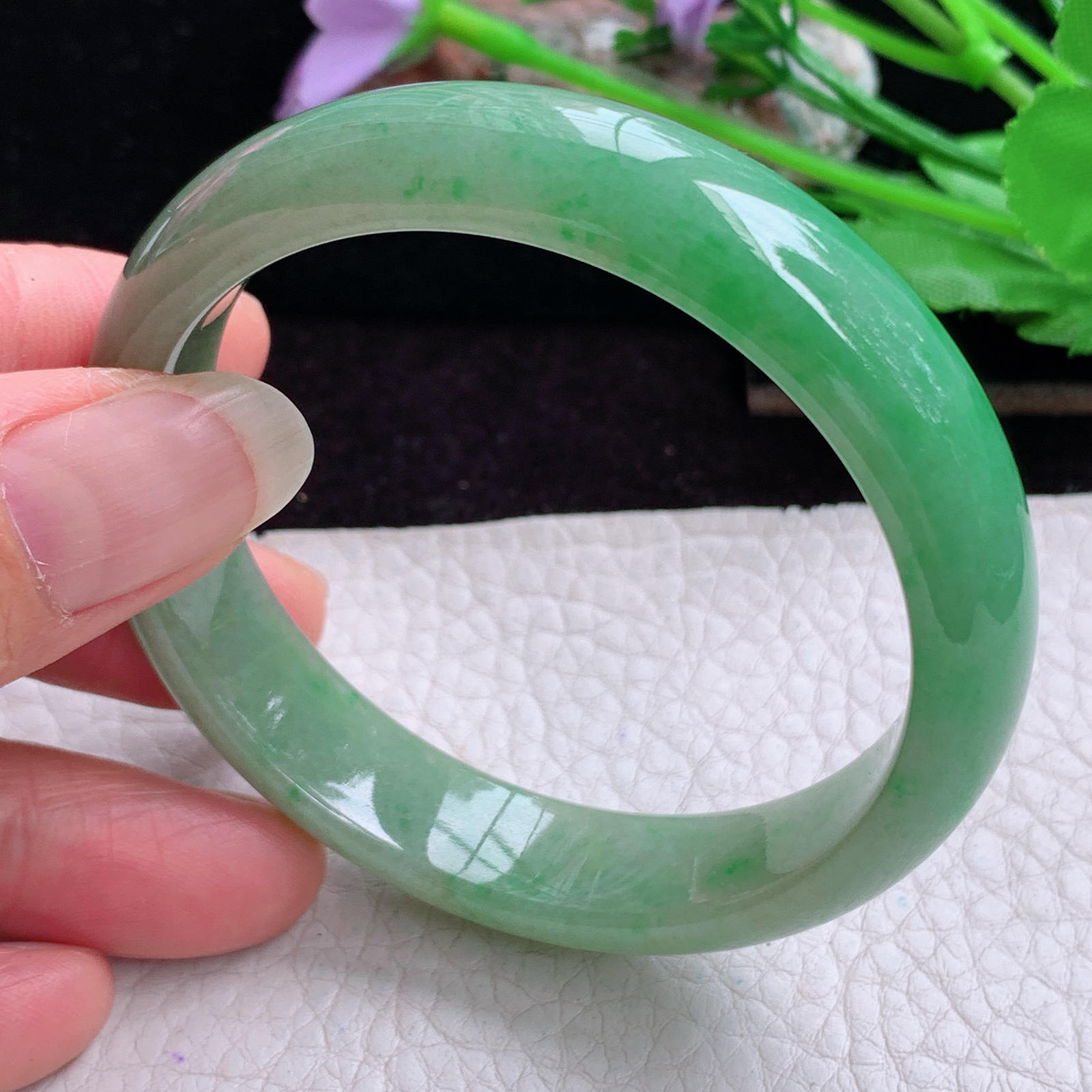 h实拍54*12.5*7平安镯 特色天然缅甸翡翠手镯辣绿正圈玉镯子