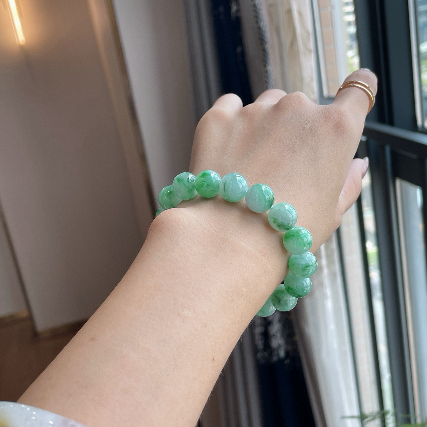 绿花手串 

尺寸：11.5/17颗