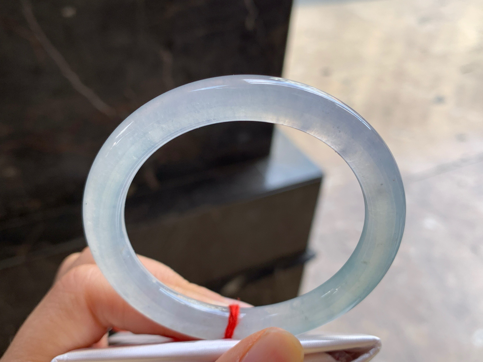 54-8.8

冰种圆条手镯^_^透亮水润