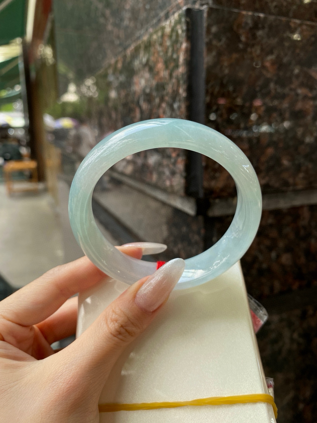 【蓝底宽版手镯】
尺寸：58.8-15.6-8
自然光无滤镜，原图直出