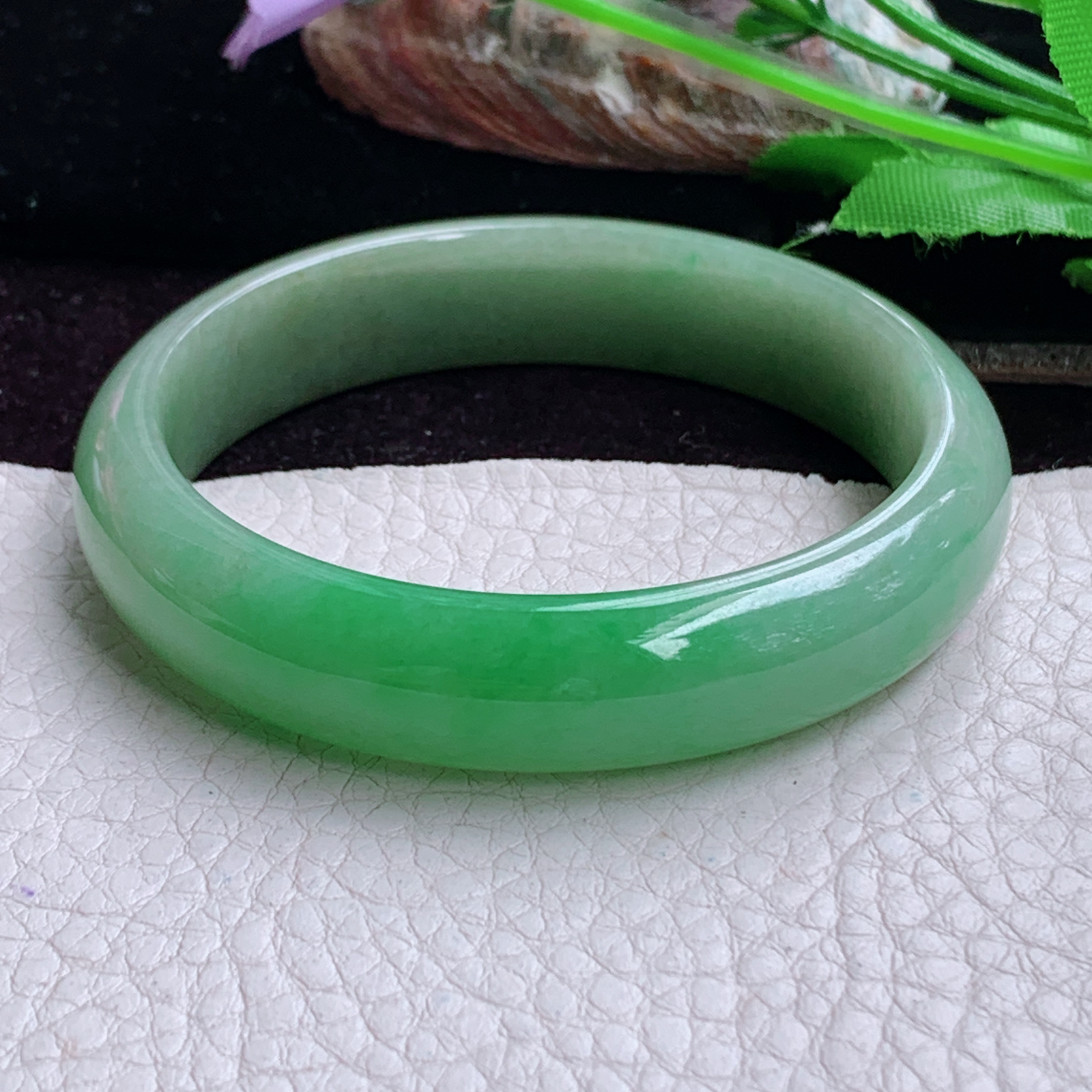 h实拍54*12.5*7平安镯 特色天然缅甸翡翠手镯辣绿正圈玉镯子