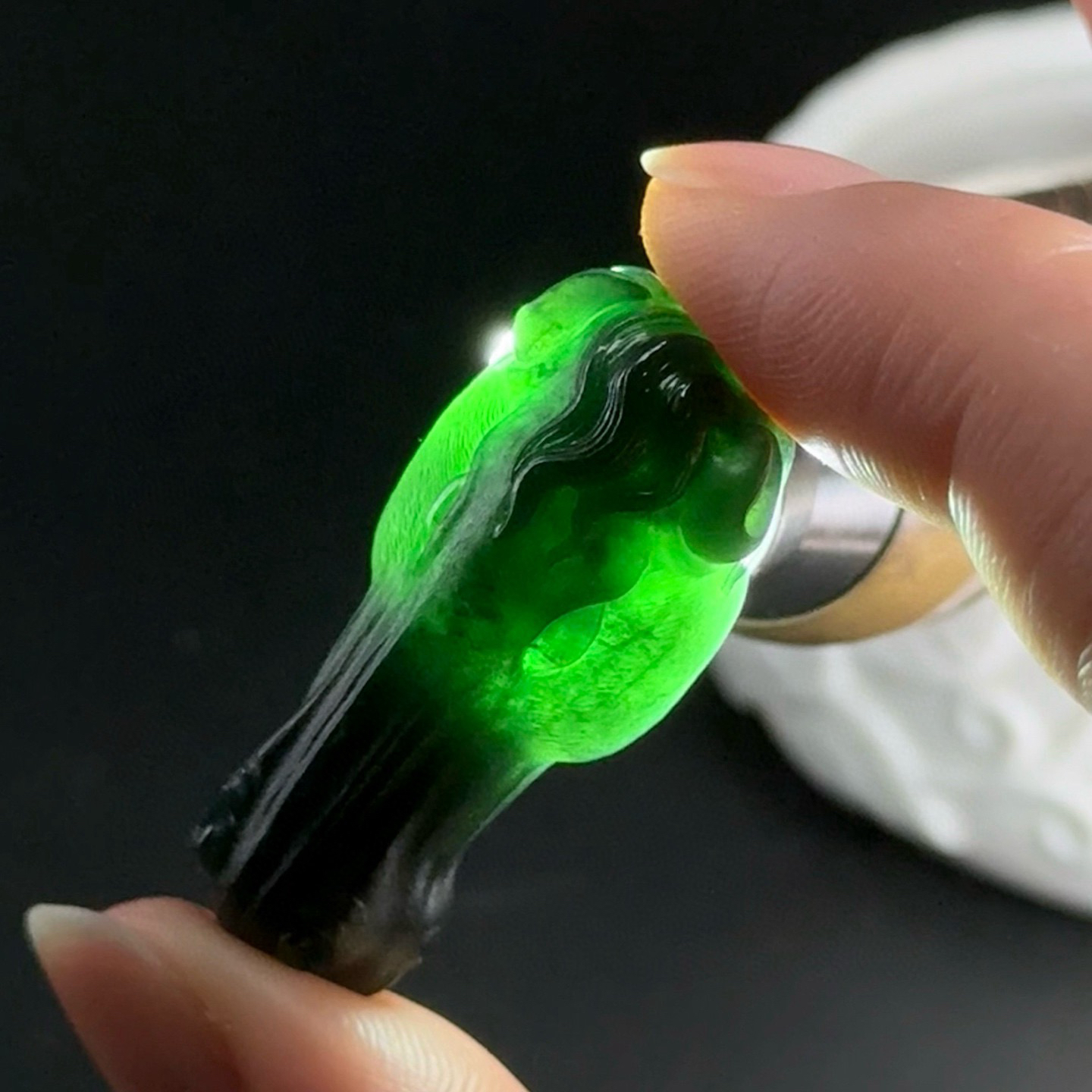 精品墨翠马头吊坠 种好色正 黑度好 油性十足  尺寸38.8