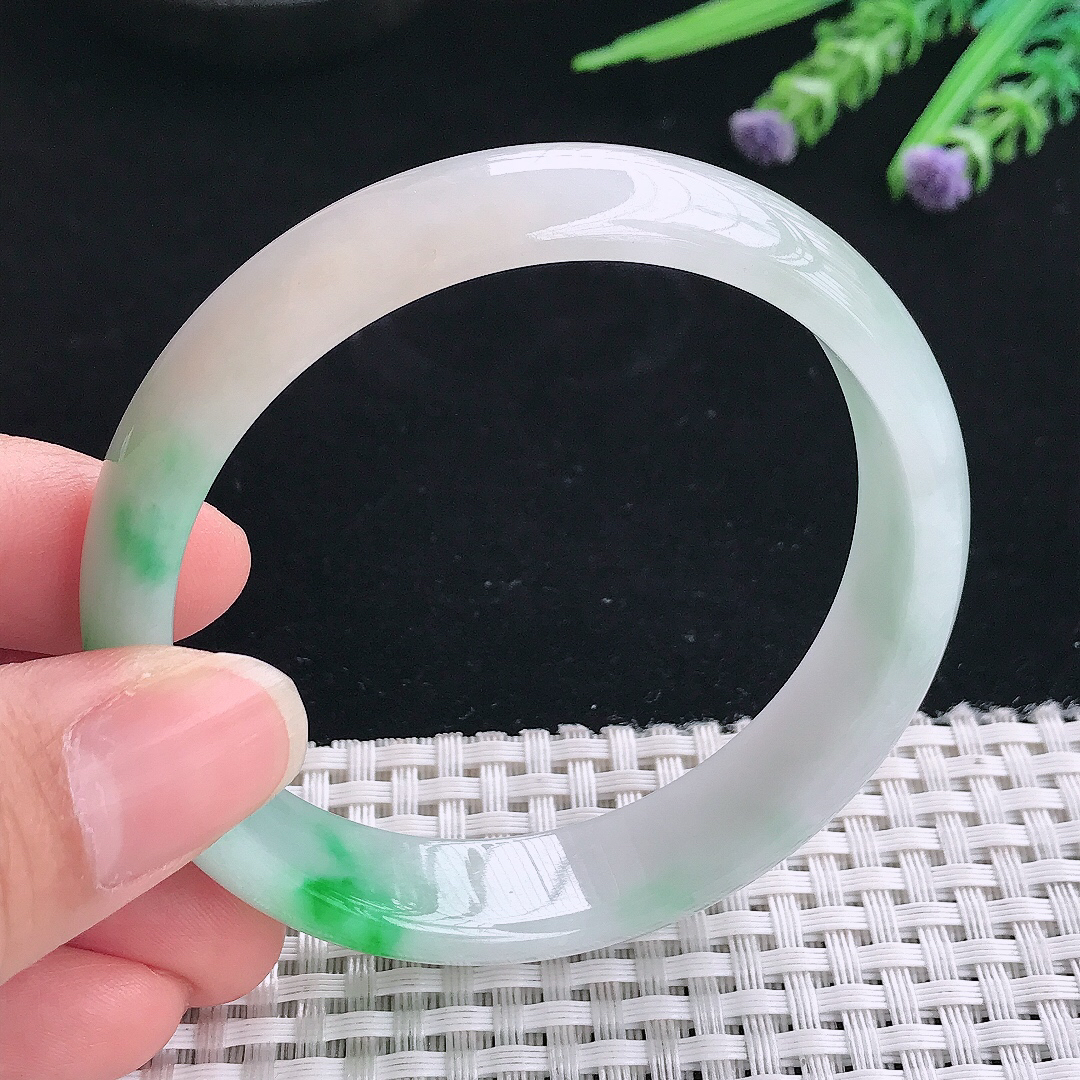 实拍A货翡翠58/13.7/6.5老坑精美飘阳绿手镯翡翠玉镯手环