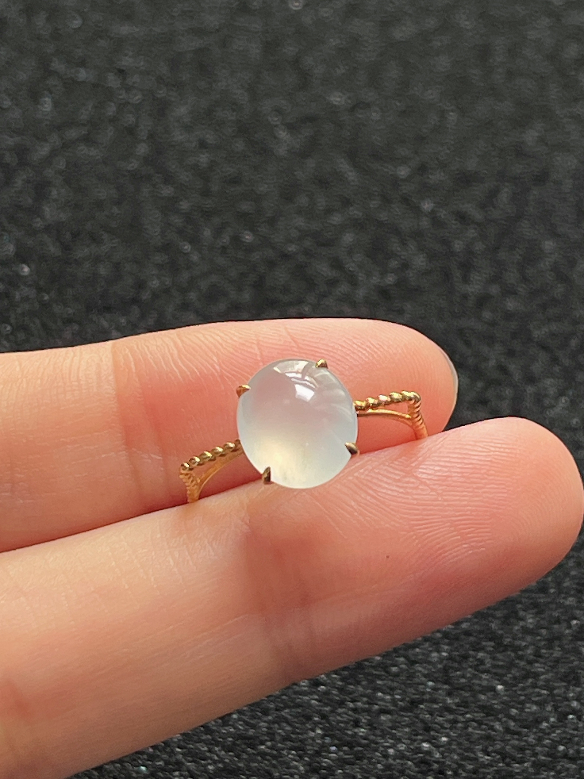 18k金翡翠白色戒指