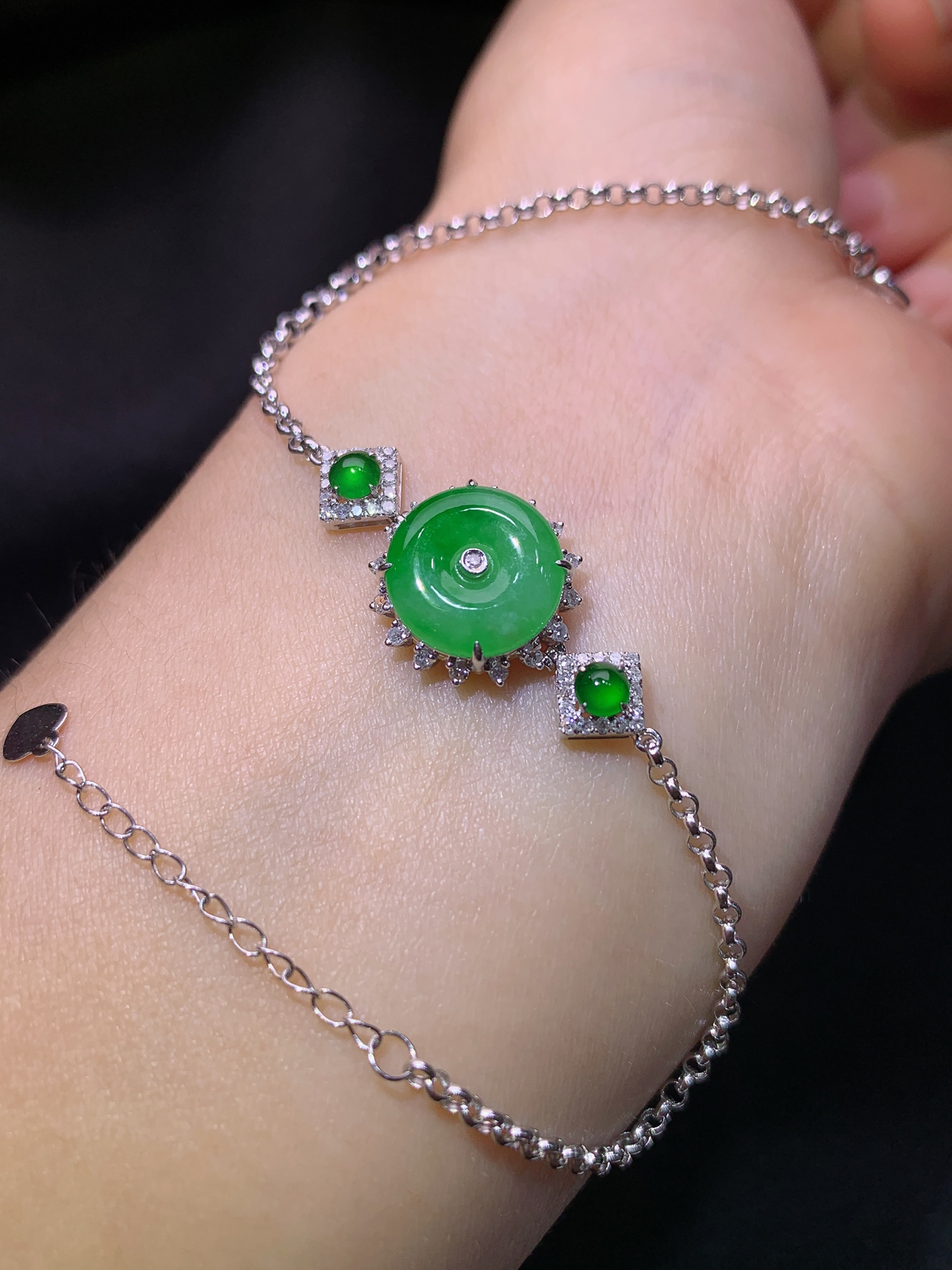 阳绿平安扣手链，18k金镶嵌，简约时尚，冰润色阳，种水足，Yh1 尺寸10.8*3