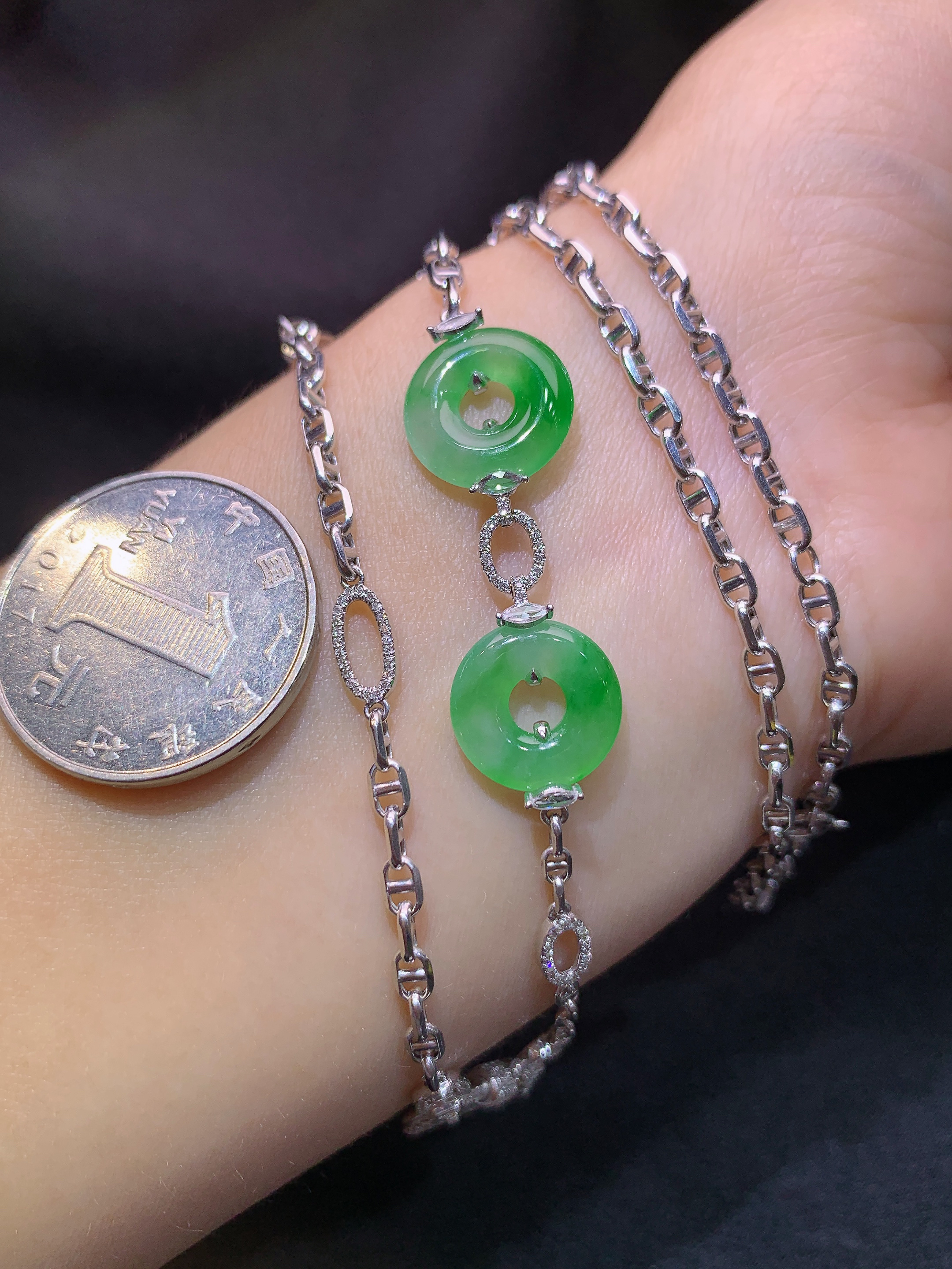 18k金钻镶嵌翠绿平安扣多用项链 玉质细腻 色泽艳丽清新 水润亮眼 裸石尺寸12.3*3j4