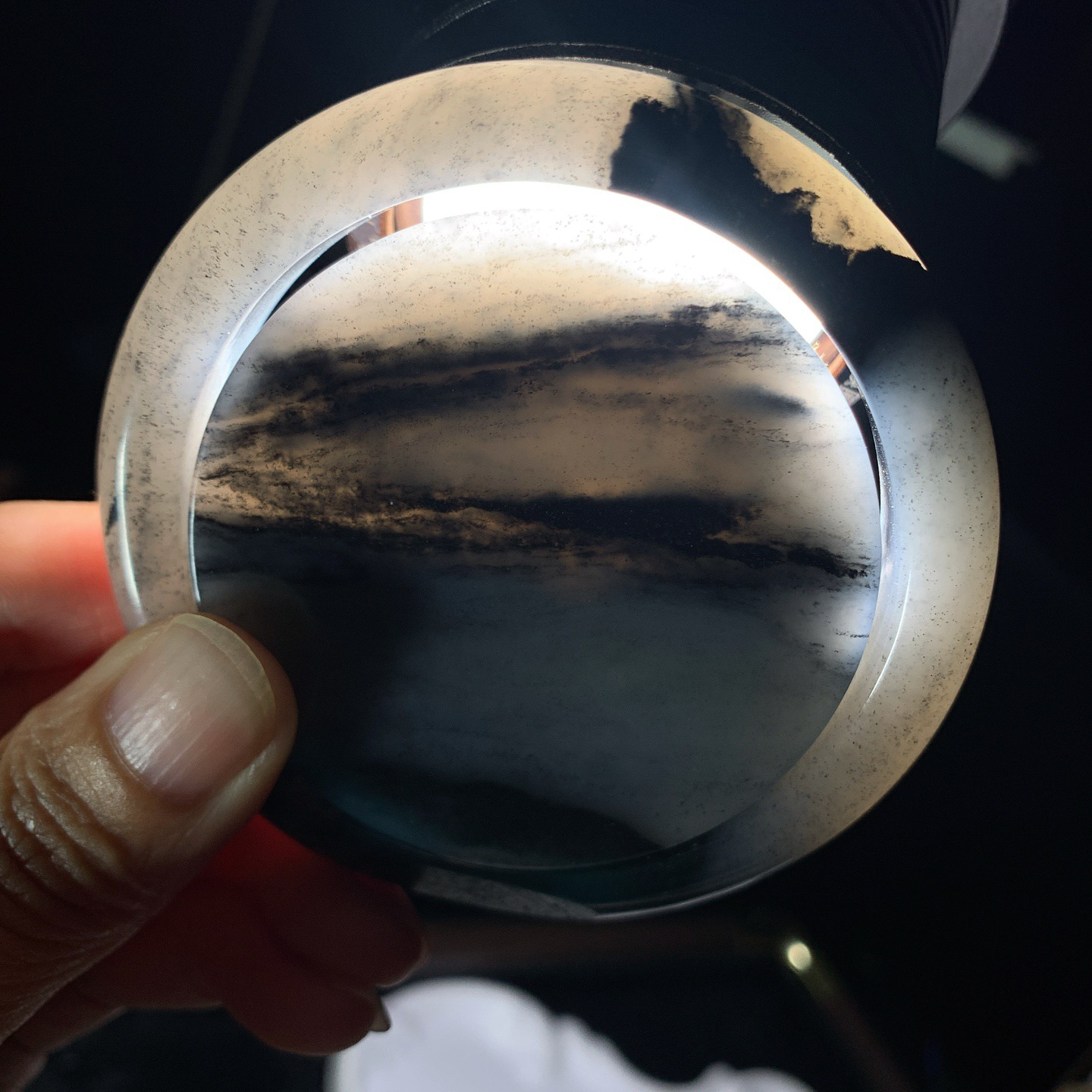 新疆和田玉籽料青花手镯 青花籽料套镯 镯子芯尺寸57/14重109.5克 60圈口条宽13厚9重63克！玉质细腻油润 底色纯净 脂粉好，品质好。lt260325