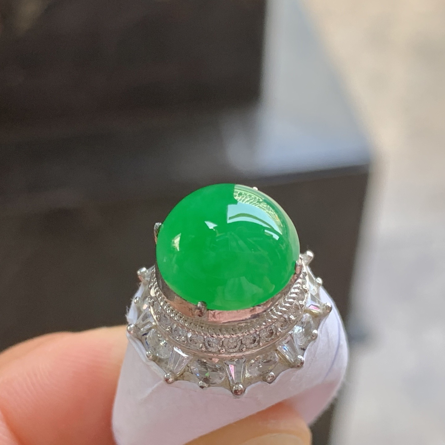 满色戒面 颜色正 水润 品相好 铜托