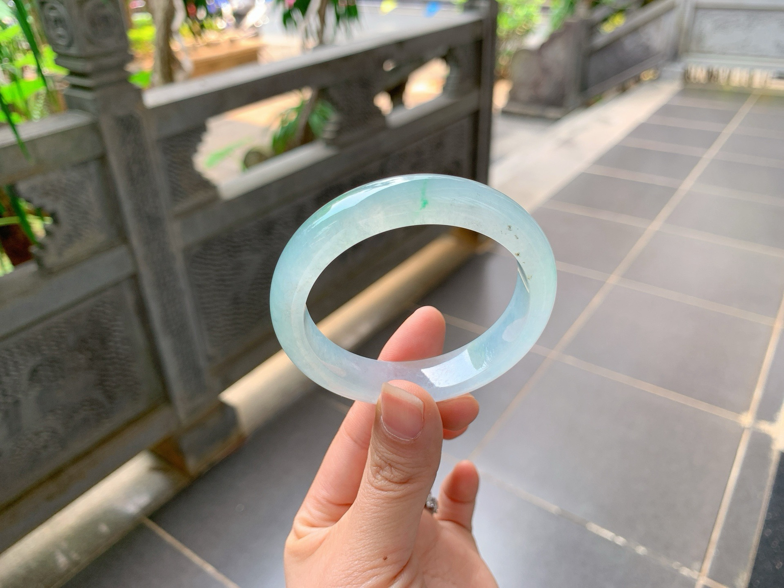 ｜51圈口
金丝绿，冰飘绿丝，拉满，小手来，有点矿点性价比很高