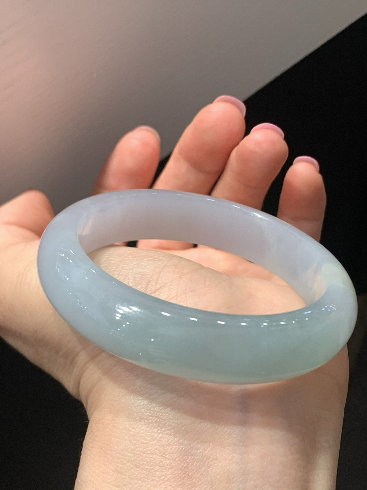 尺寸55.6/13.4/8.1，糯种手镯
水润清爽