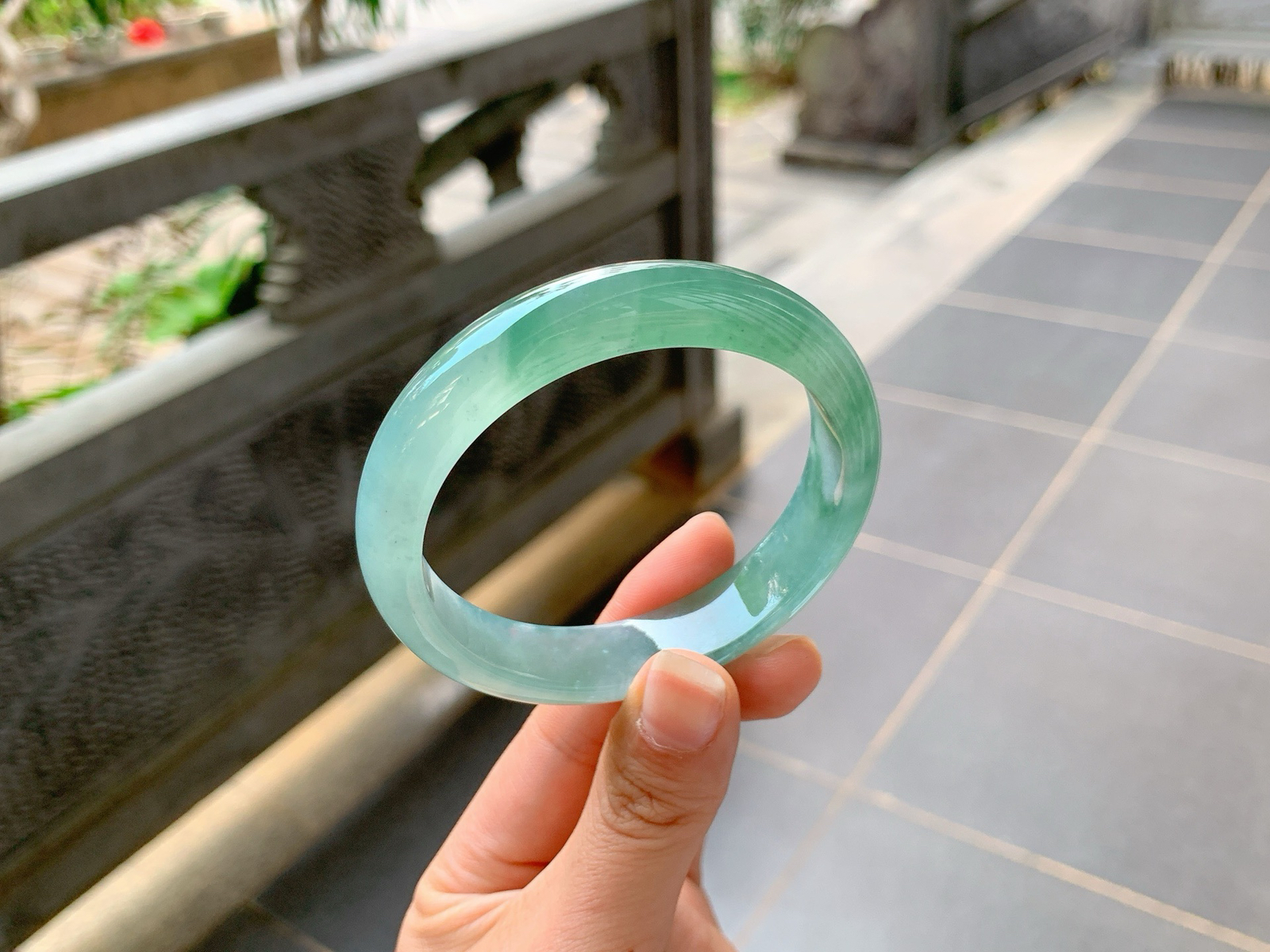 ｜57圈口
冰飘花，湖水绿，种老掉牙，冰冰透透的，