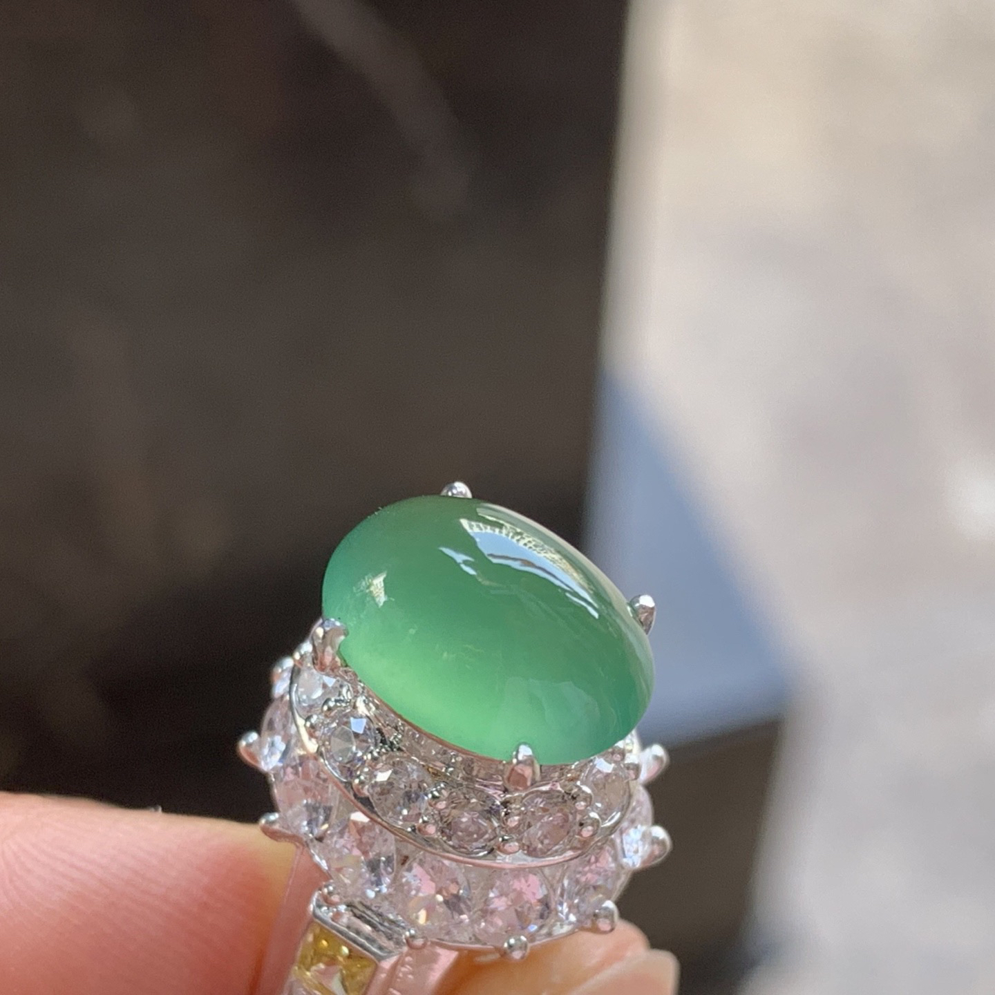 冰种晴绿戒面 水润清新 饱满 铜托