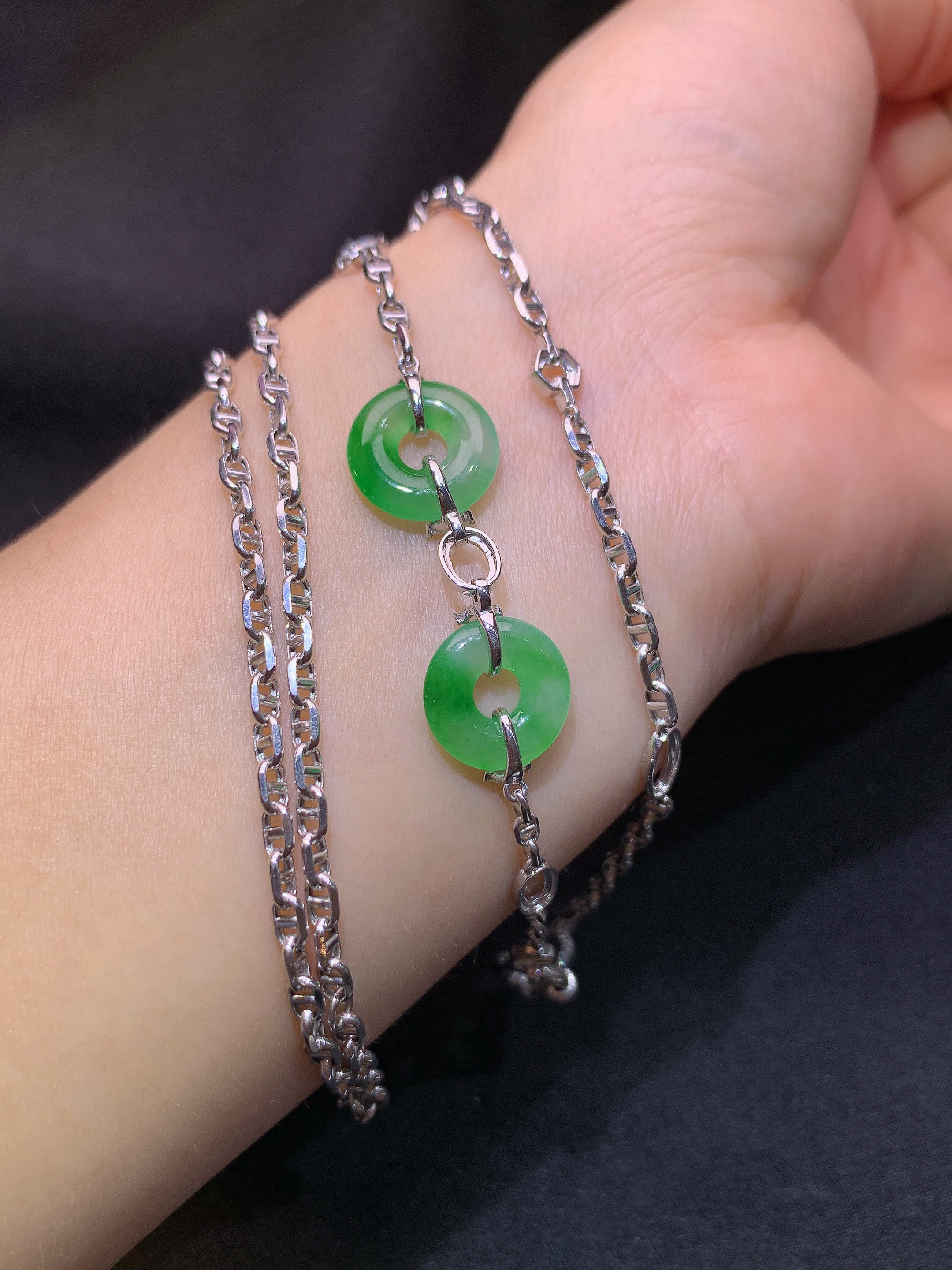 18k金钻镶嵌翠绿平安扣多用项链 玉质细腻 色泽艳丽清新 水润亮眼 裸石尺寸12.3*3j4