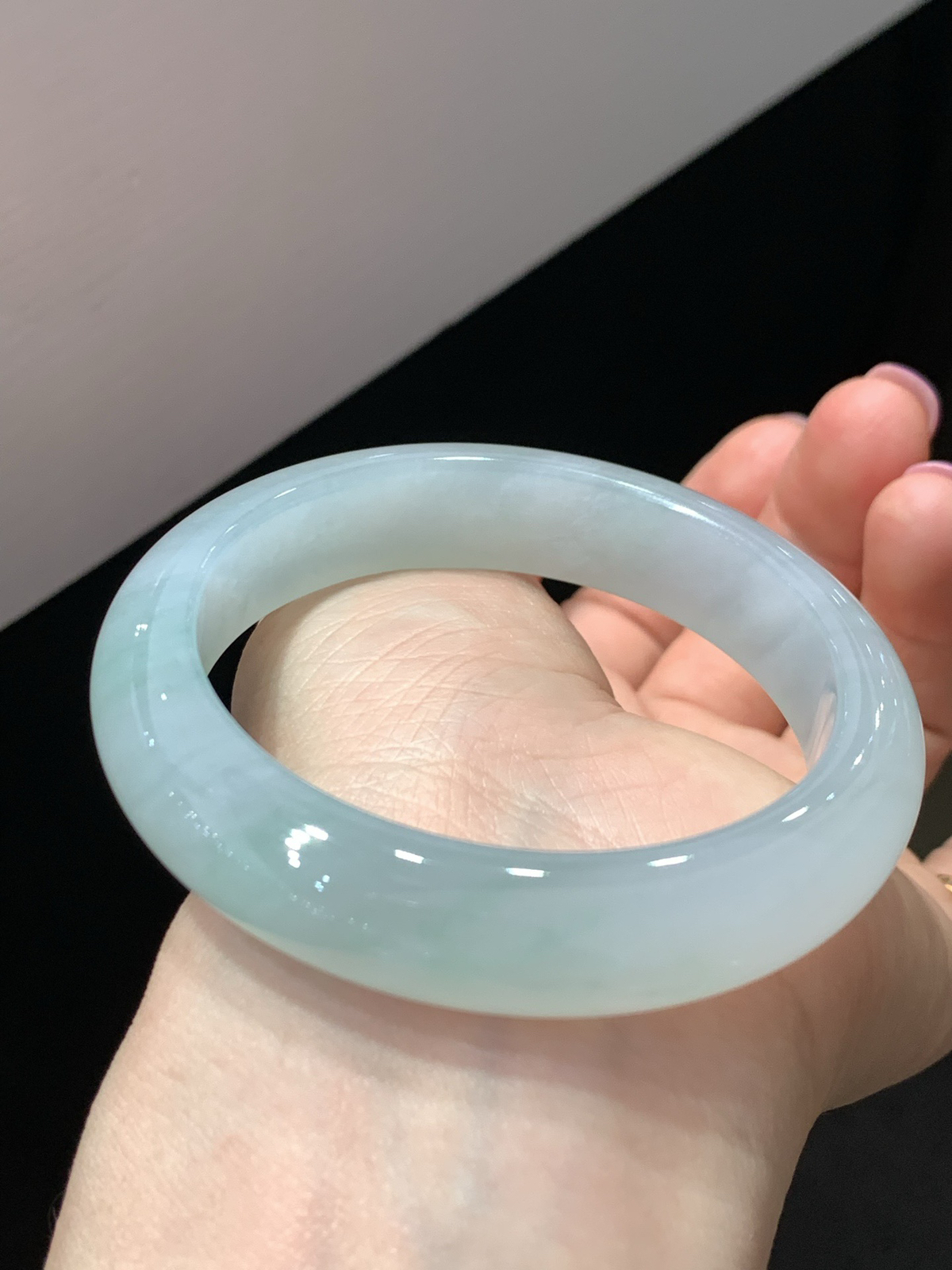 尺寸53.9/13/8.5，糯冰手镯
种好水润 清新甜美