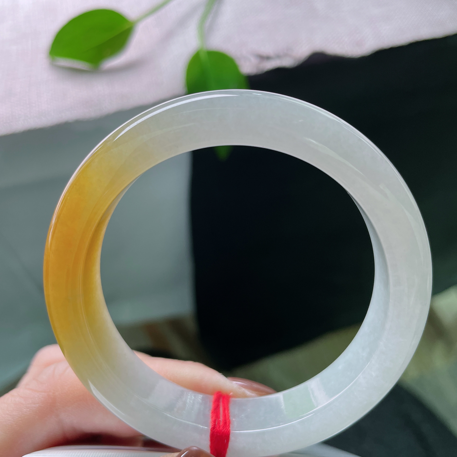 55.3/12.5/8.7，冰黄翡正圈，种老，像日落跌进昭昭星野，人间忽晚，山河已秋