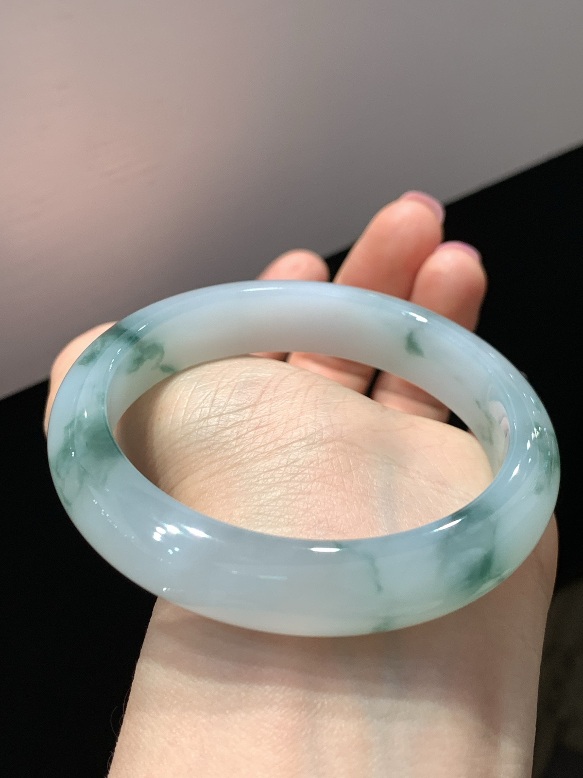 尺寸55.9/12.4/8.2，冰飘花手镯
水润细腻 清新甜美