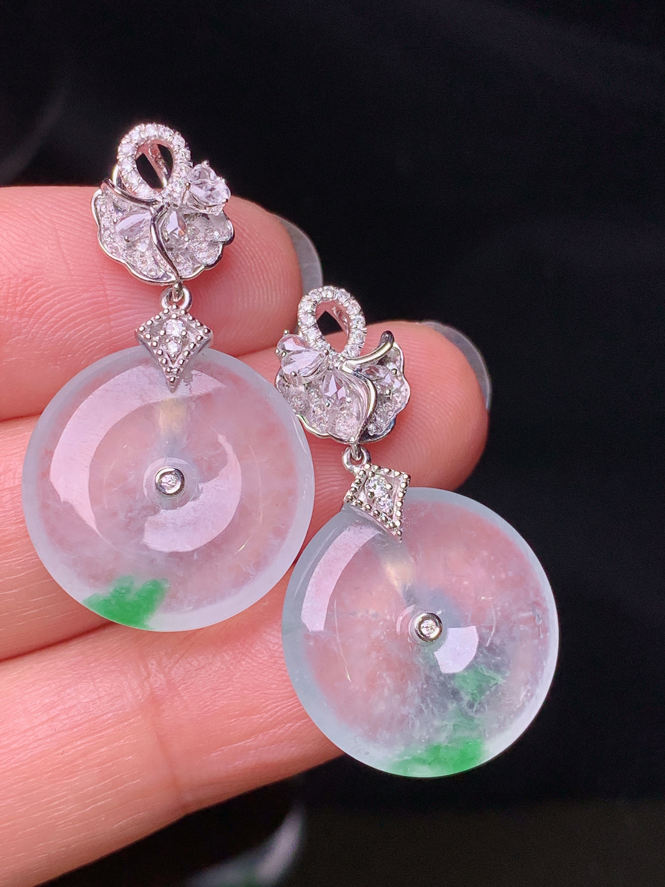 18k金钻镶嵌冰种平安扣耳坠 玉质细腻 色泽艳丽清新 水润亮眼 整体尺寸42*17.6*3.8m5